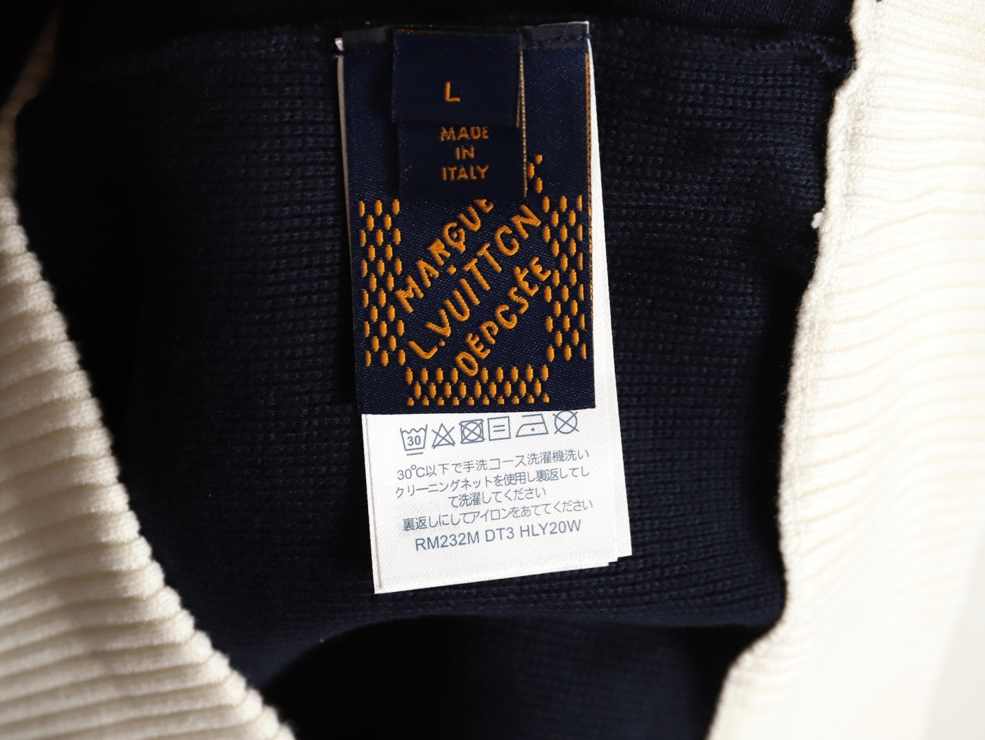 l0*is V*t0n lv sweaters coats