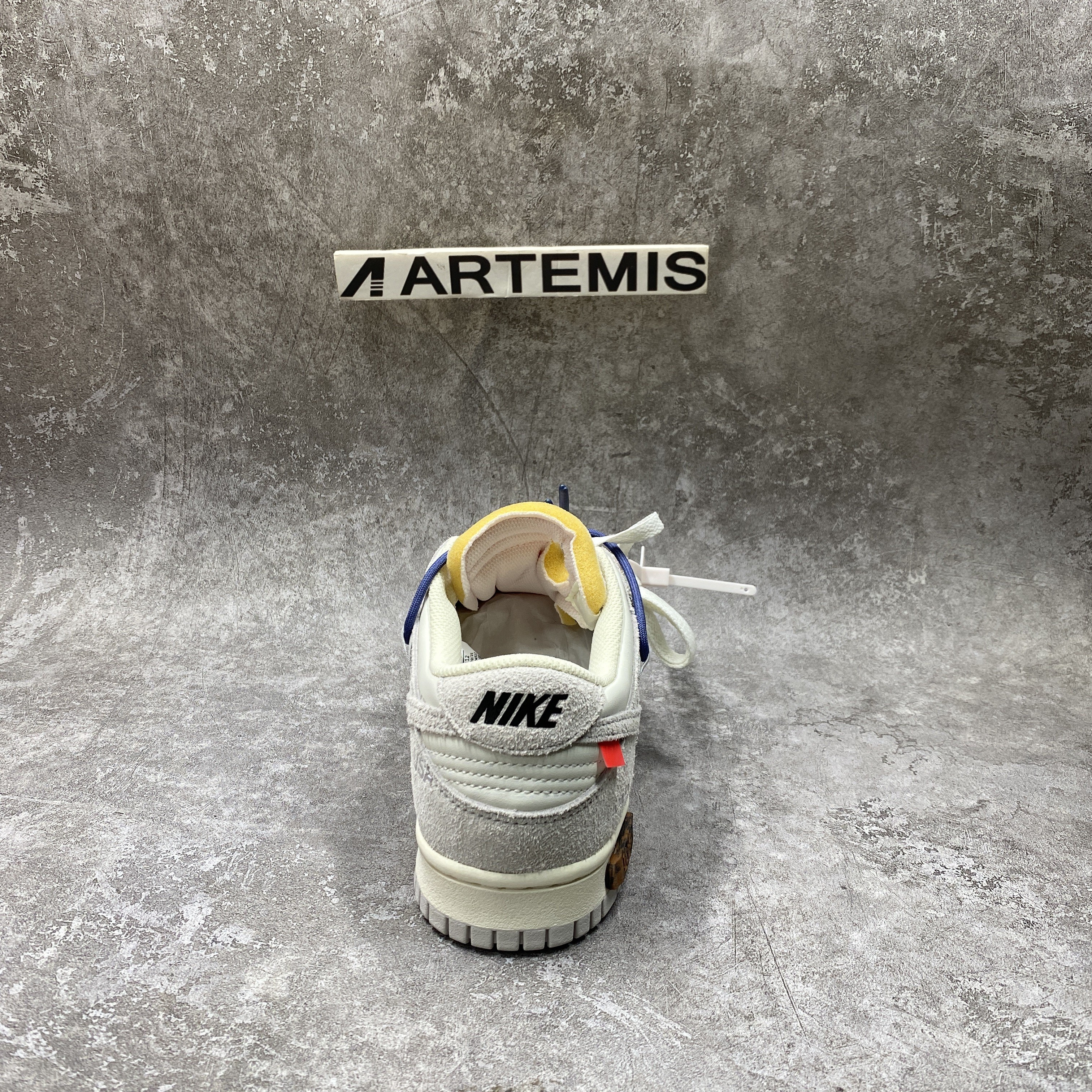 Nike Dunk Low Off-White Lot 18