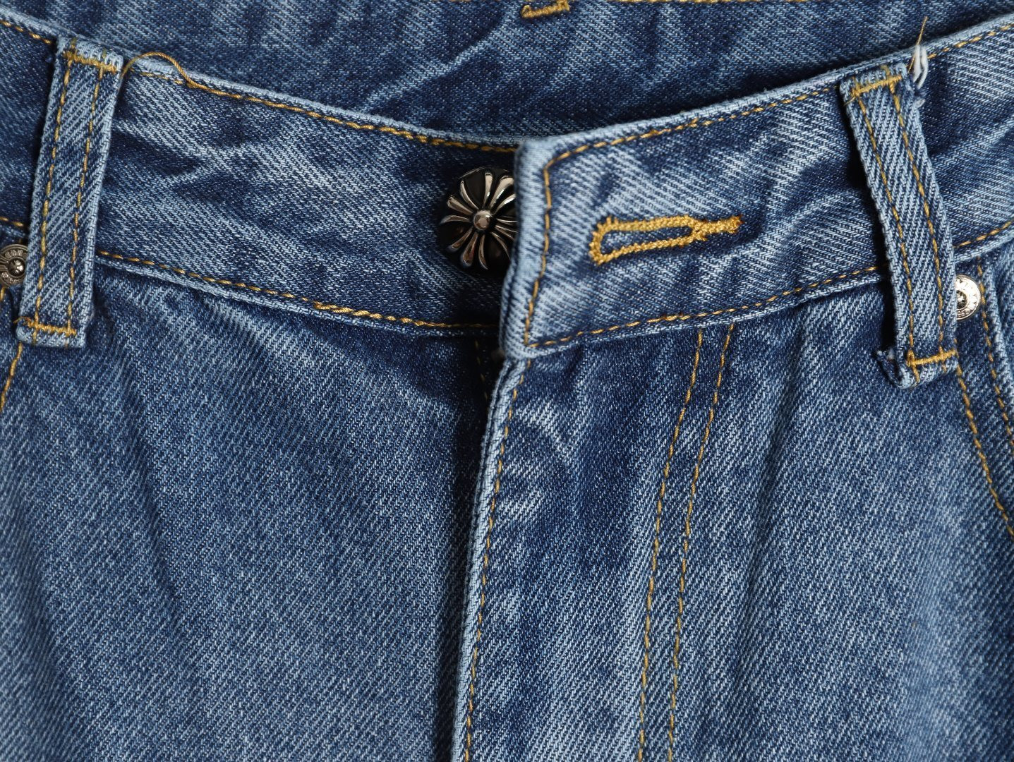Ch**me He**ts jeans