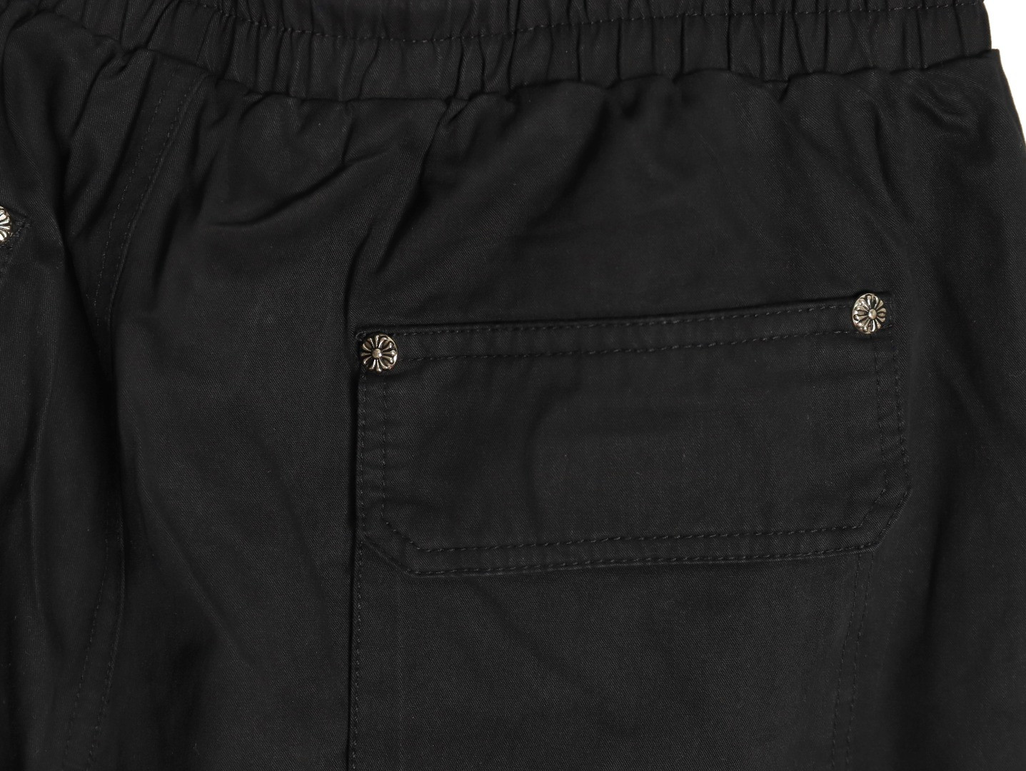 Ch**me He**ts shorts
