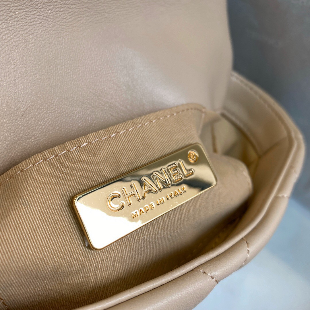 Ch*el 19 belt bag