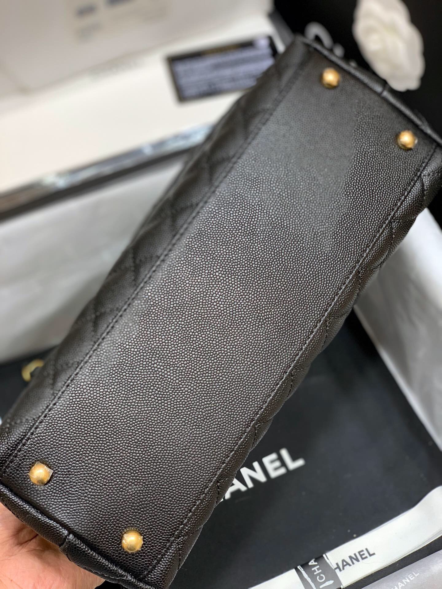 Ch*el coco handle bag medium 28cm
