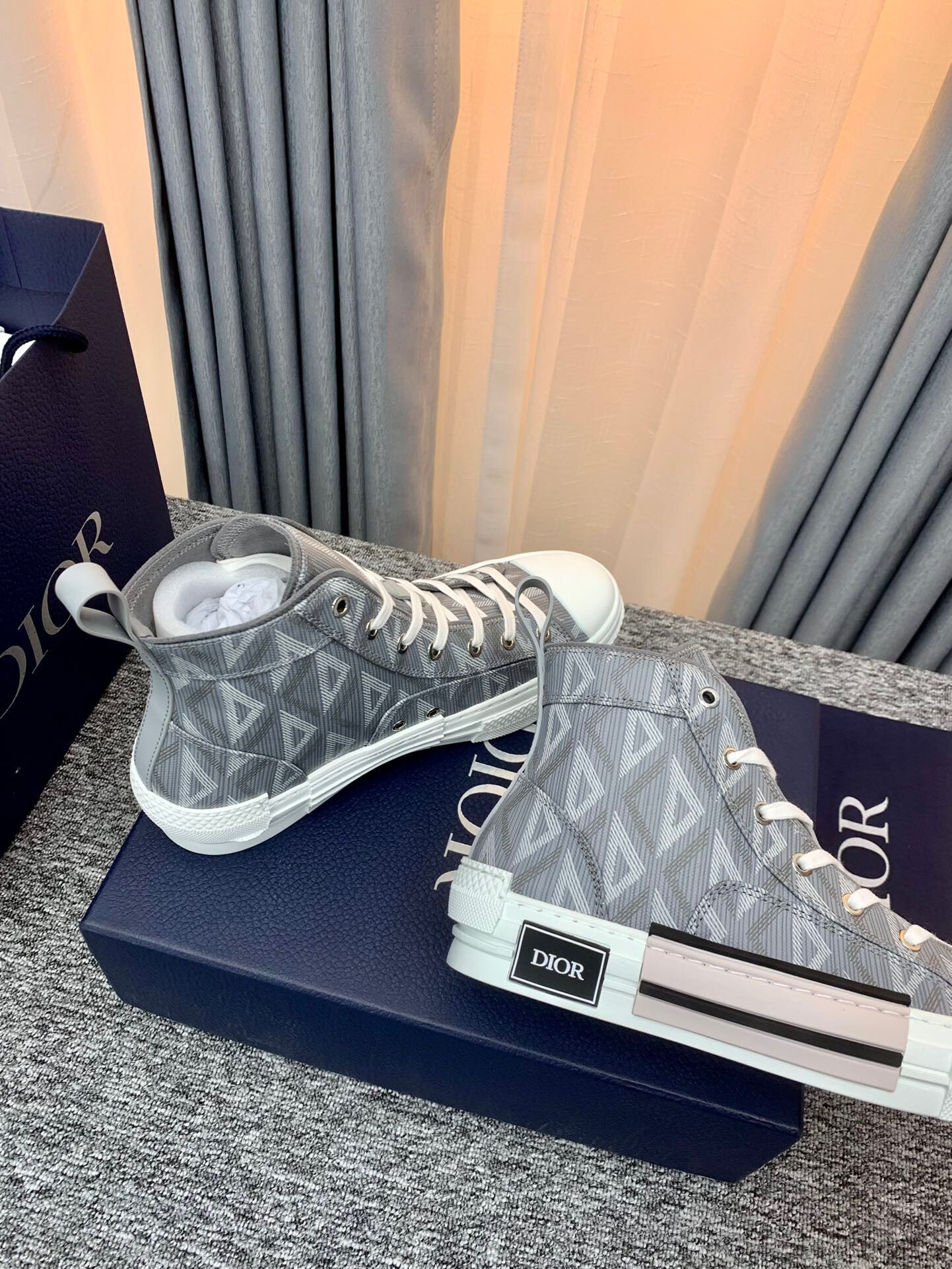d*or b23 high top gray cd Di*m*nd