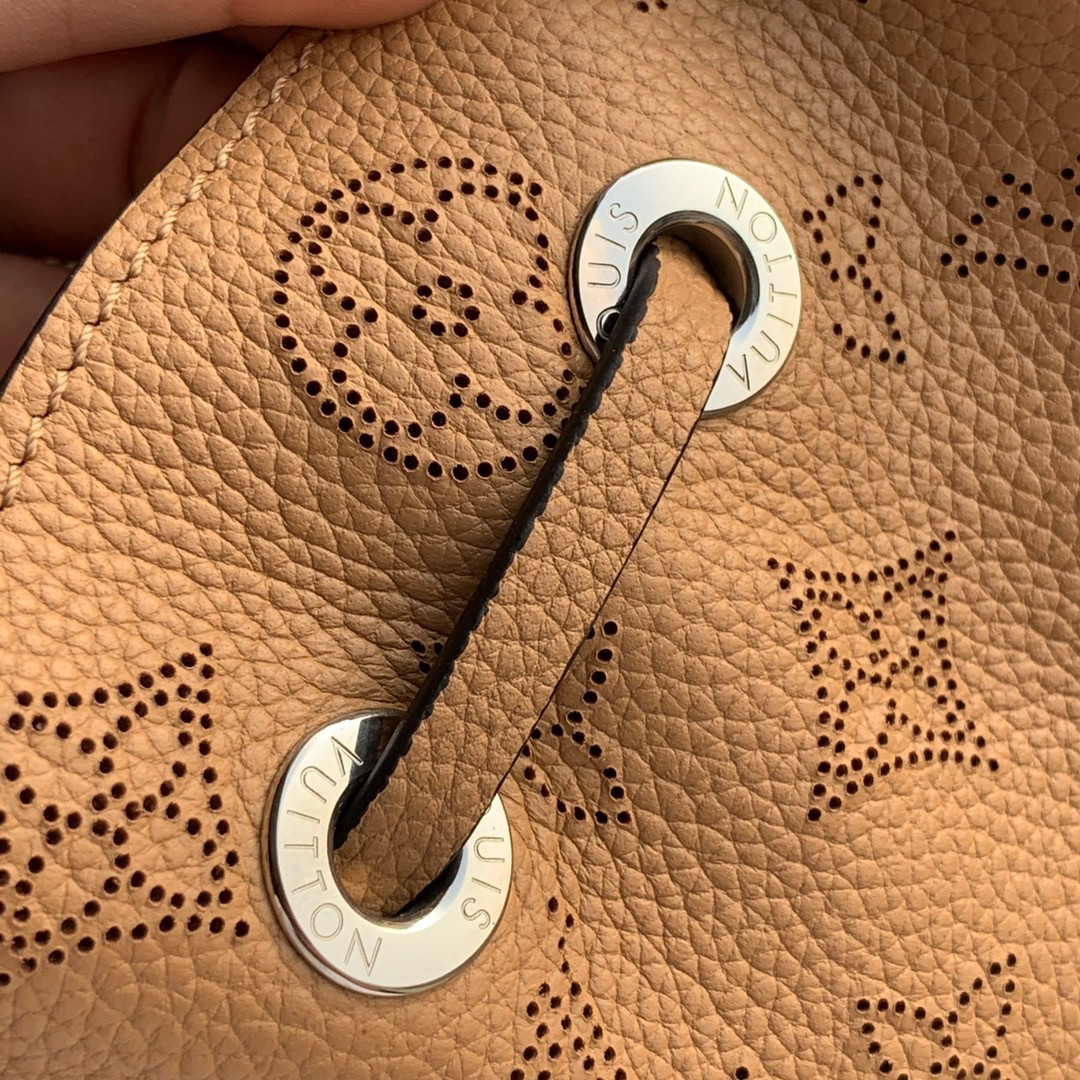 Bella tote M59655