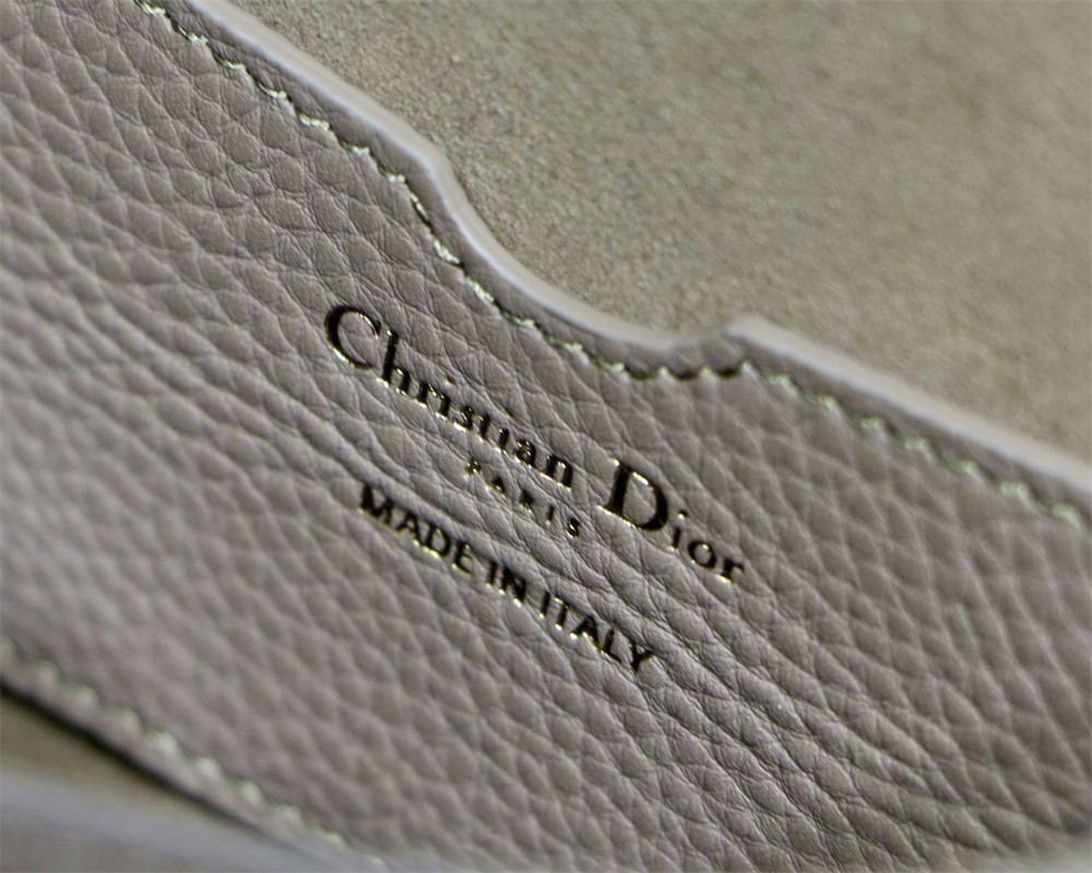 medium D*or bobby bag grey grained calfskin
