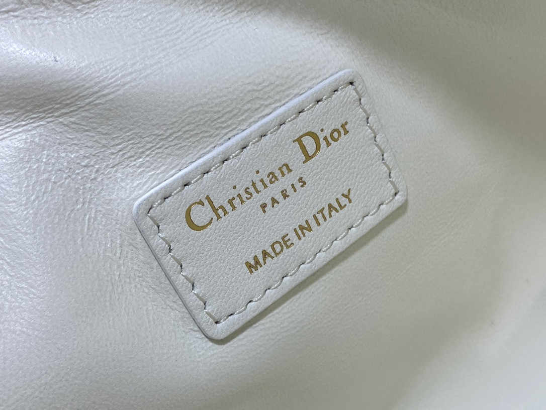 medium D*or travel nomad pouch white