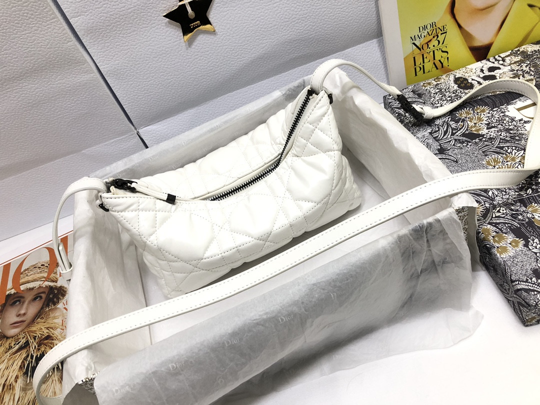medium D*or travel nomad pouch