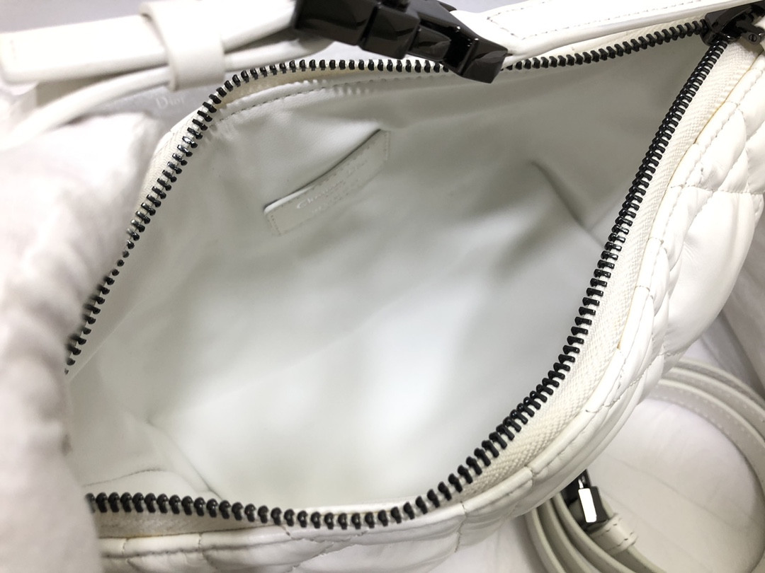 medium D*or travel nomad pouch