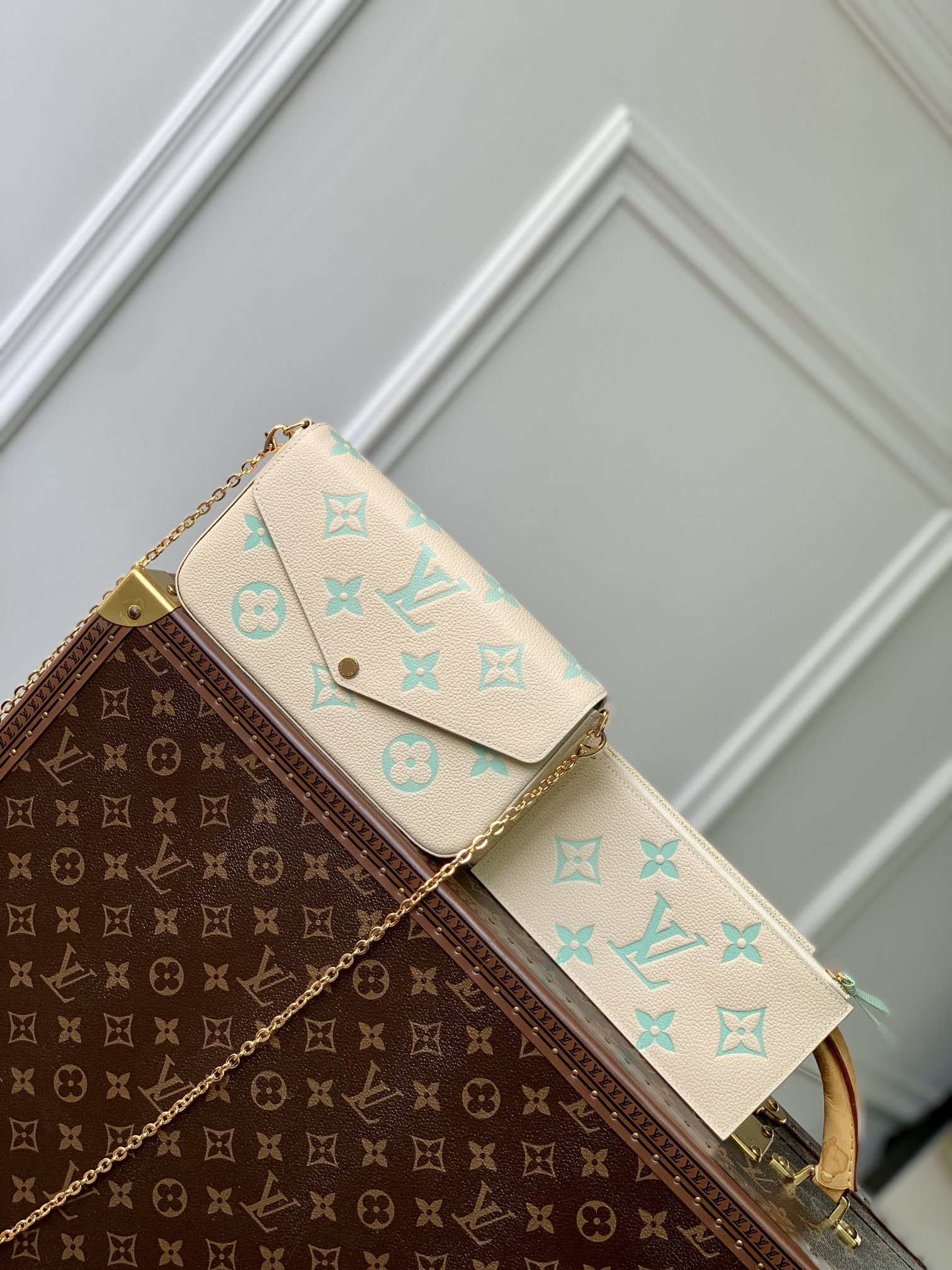 LV FÉLICIE POCHETTE M69977