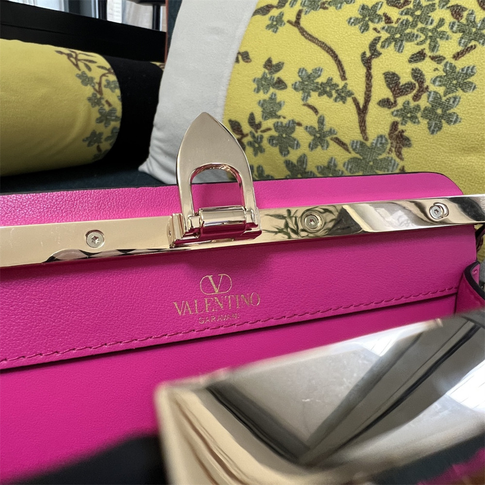 VALENTINO GARAVANI ROCKSTUD23 SMALL SMOOTH CALFSKIN SHOULDER BAG ROSERED