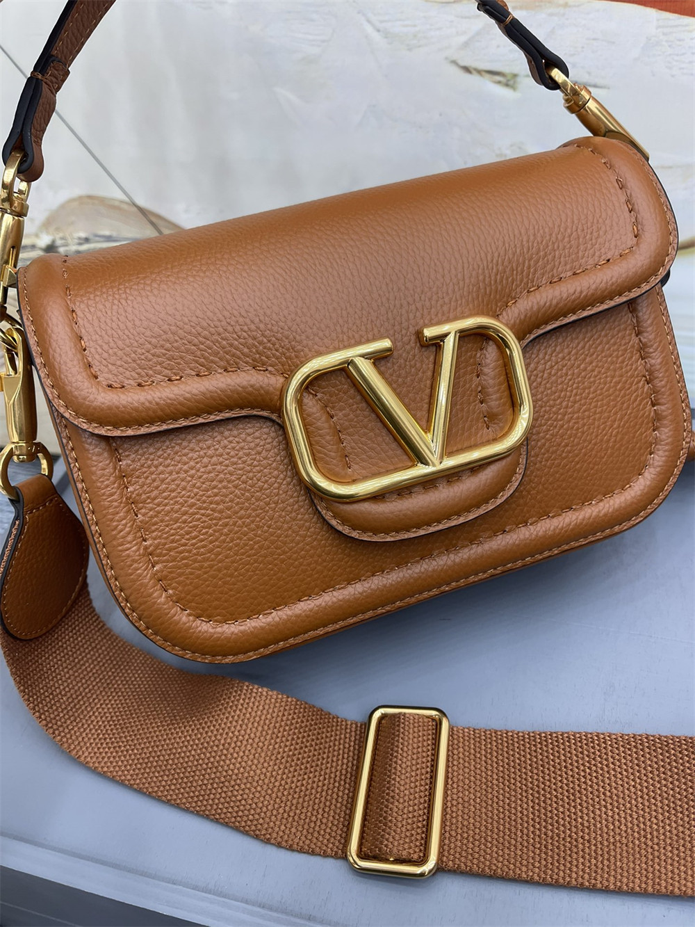 VALENTINO GARAVANI ALLTIME GRAINY CALFSKIN SHOULDER BAG BROWN
