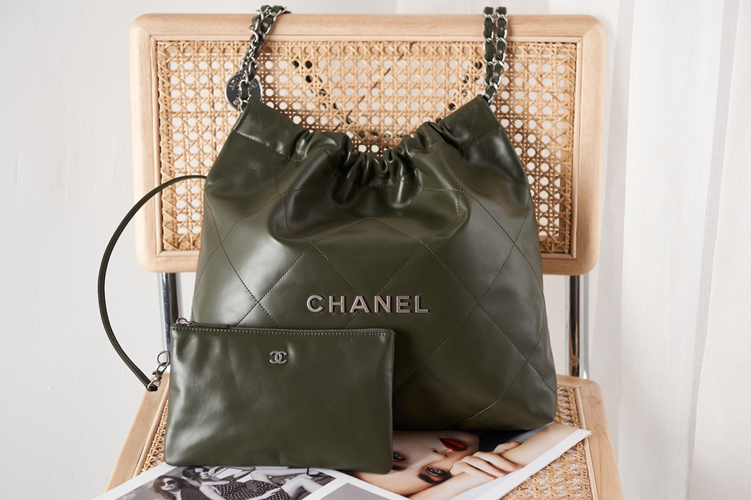 Ch*el 22 handbag shiny calfskin in silver metal 15.2×16.4×3.1 in