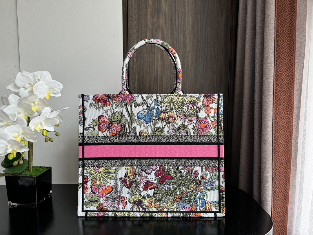 large D*or book tote white multicolor mexico millefiori embroidery 16.5 x 14 x 7.5 inches