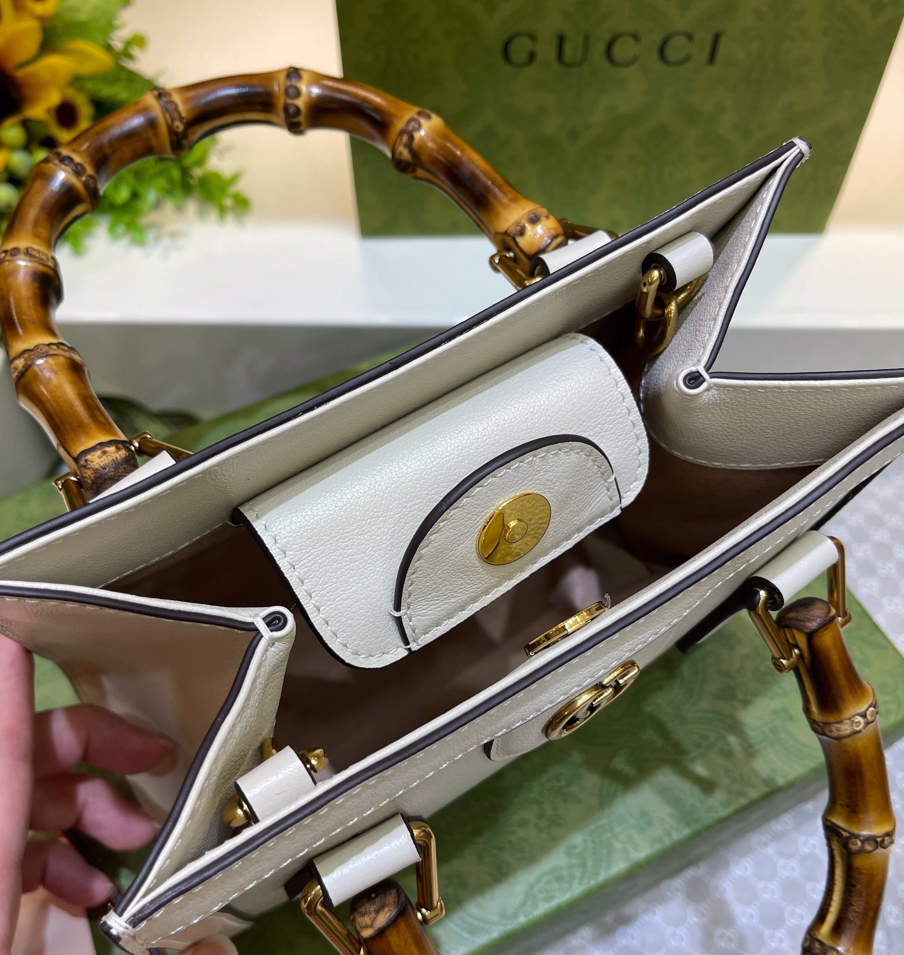 G*u*i diana mini tote bag white 20w x 16h x 10d cm