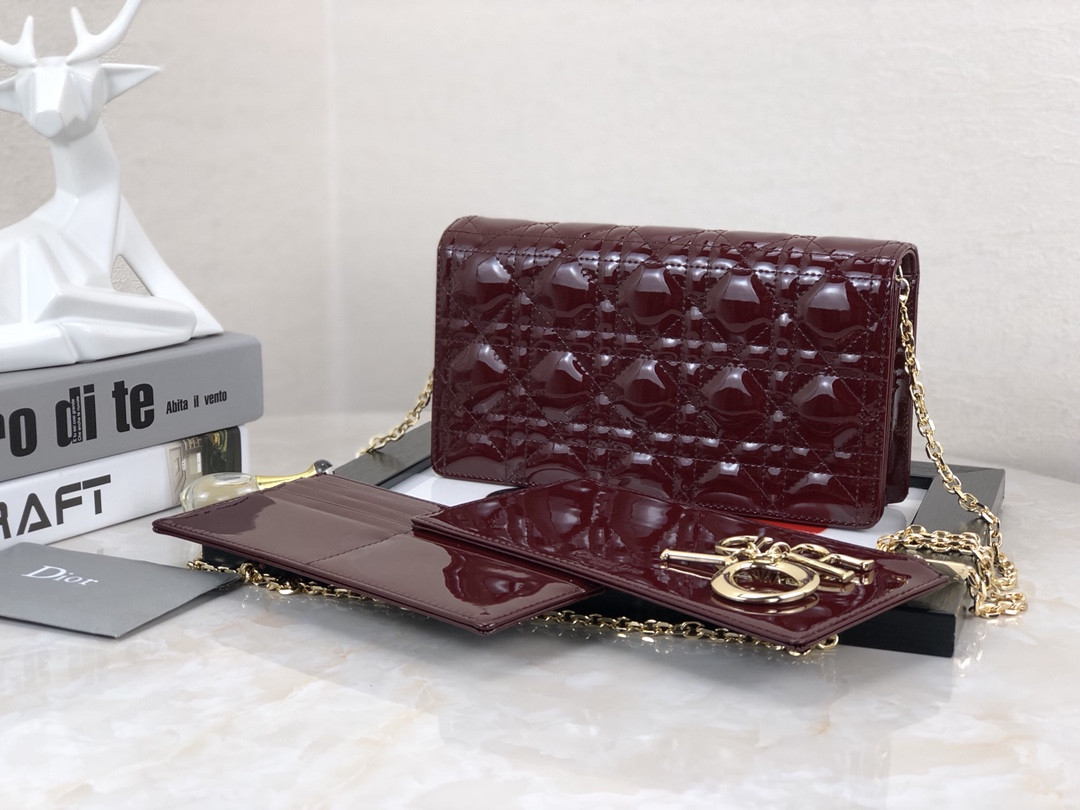 lady D*or pouch red patent cannage calfskin 8.5 x 4.5 x 1 inches