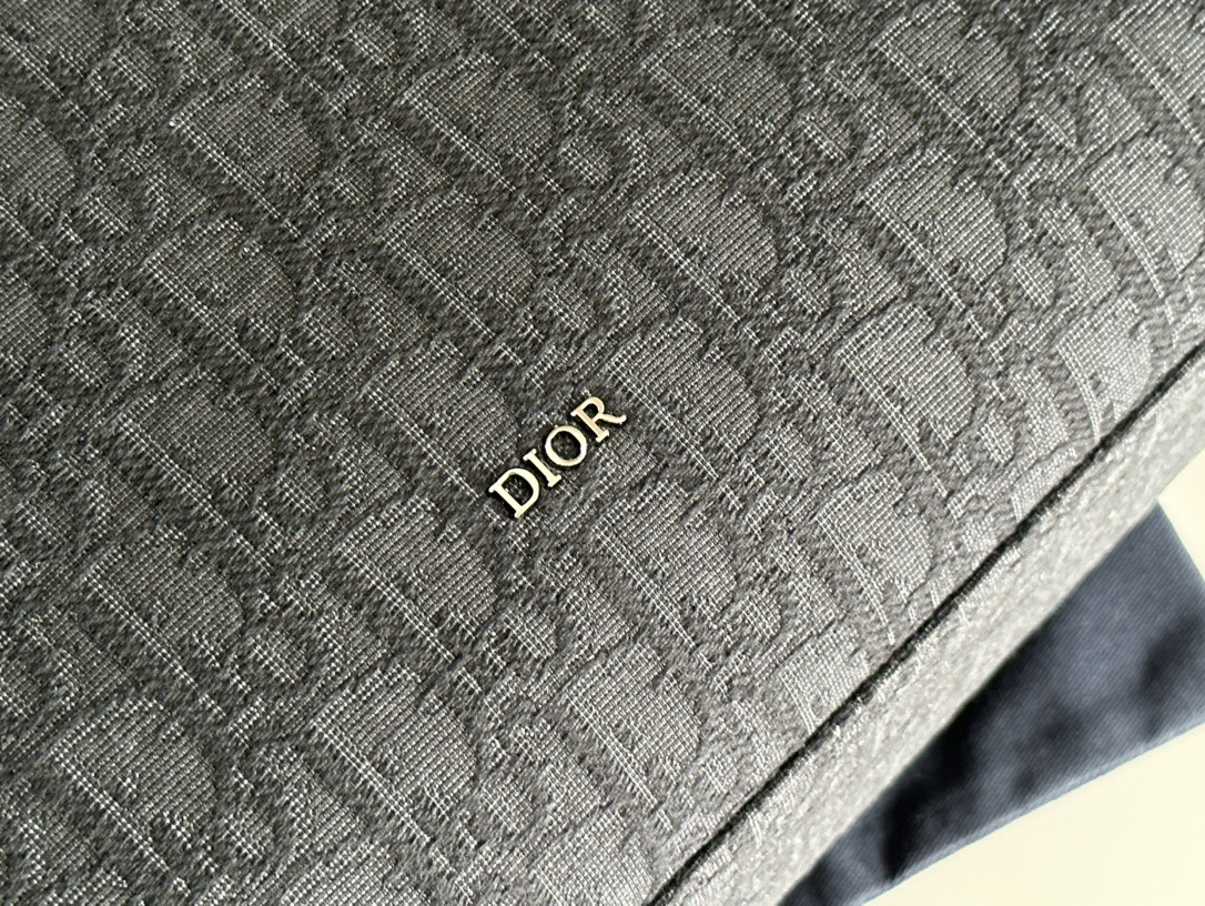 D*or safari tote bag black D*or oblique jacquard and grained calfskin 15.5 x 14 x 4.5 inches