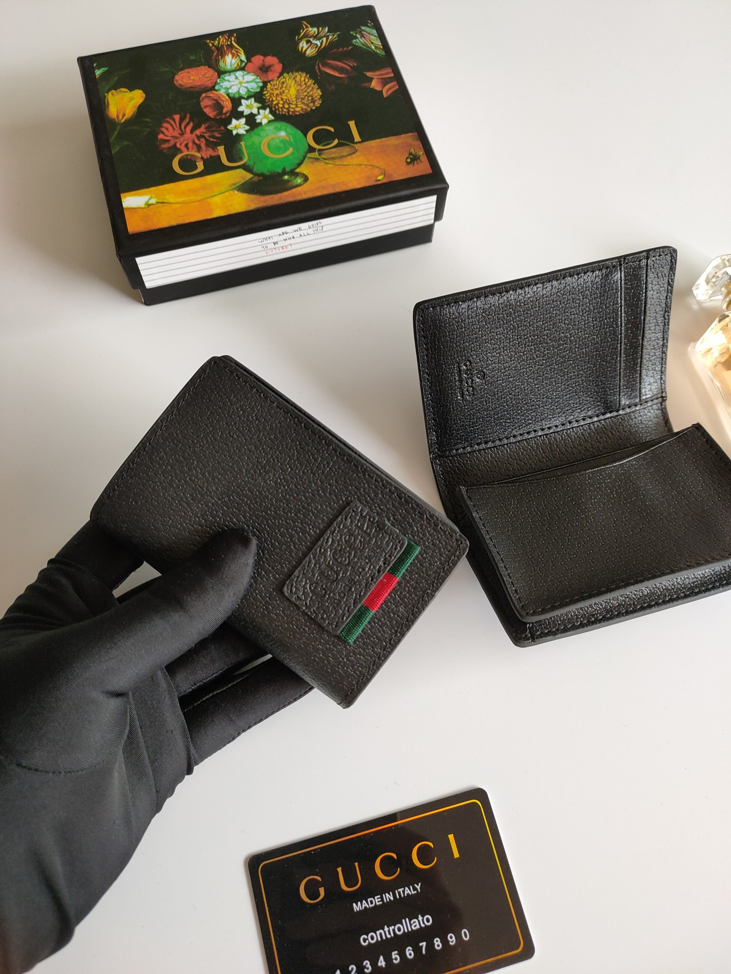 G*u*i gg  card case wallet