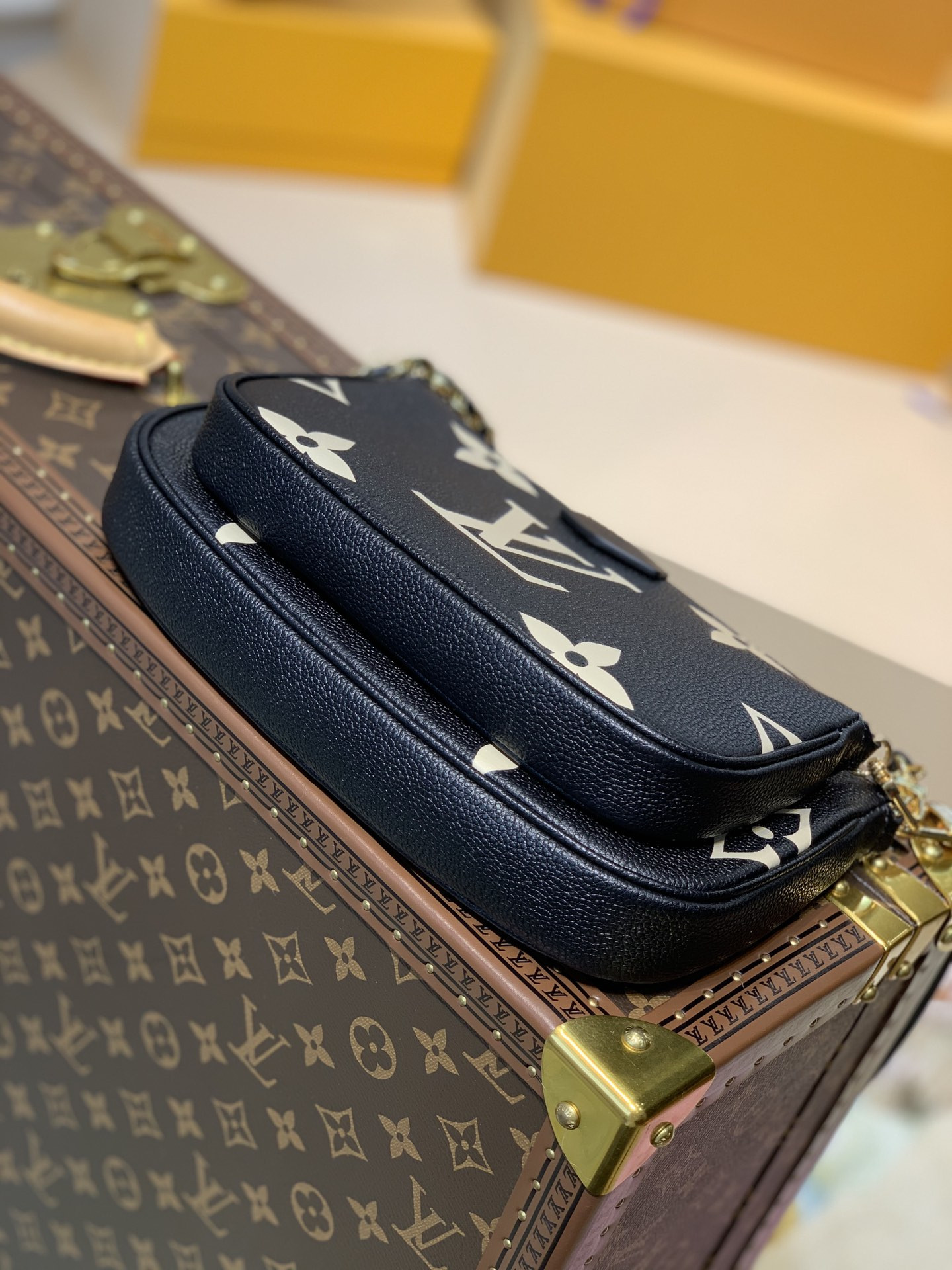 l0*is V*t0n m45777 multi pochette accessoires 9.4 x 5.3 x 1.6 inches