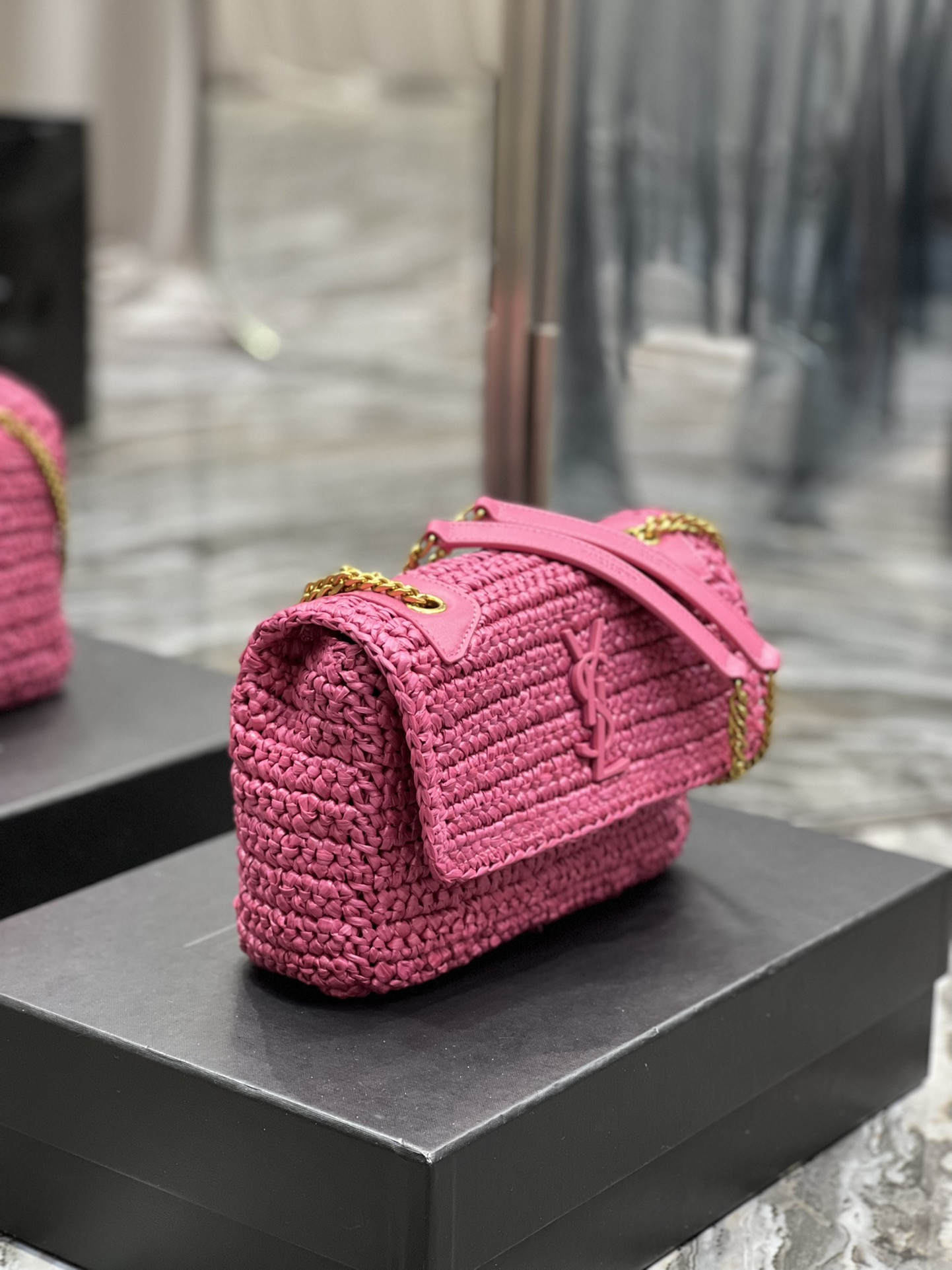 Y*L niki chain bag in raffia and leather 22×16.5×12 cm