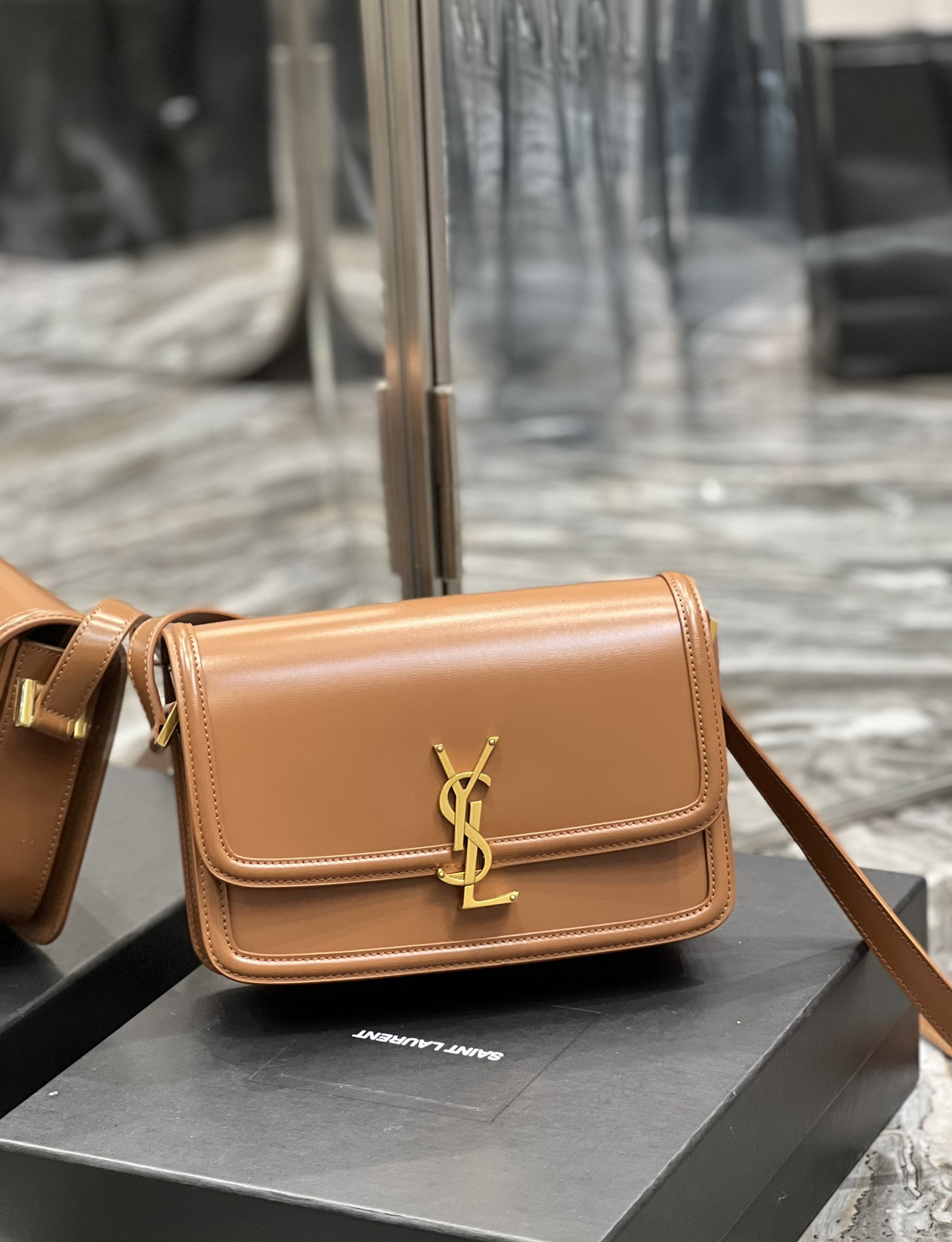 y*l solferino medium satchel in box Sa**t Lau*nt brown 9.1 x 6.3 x 2.4 inches