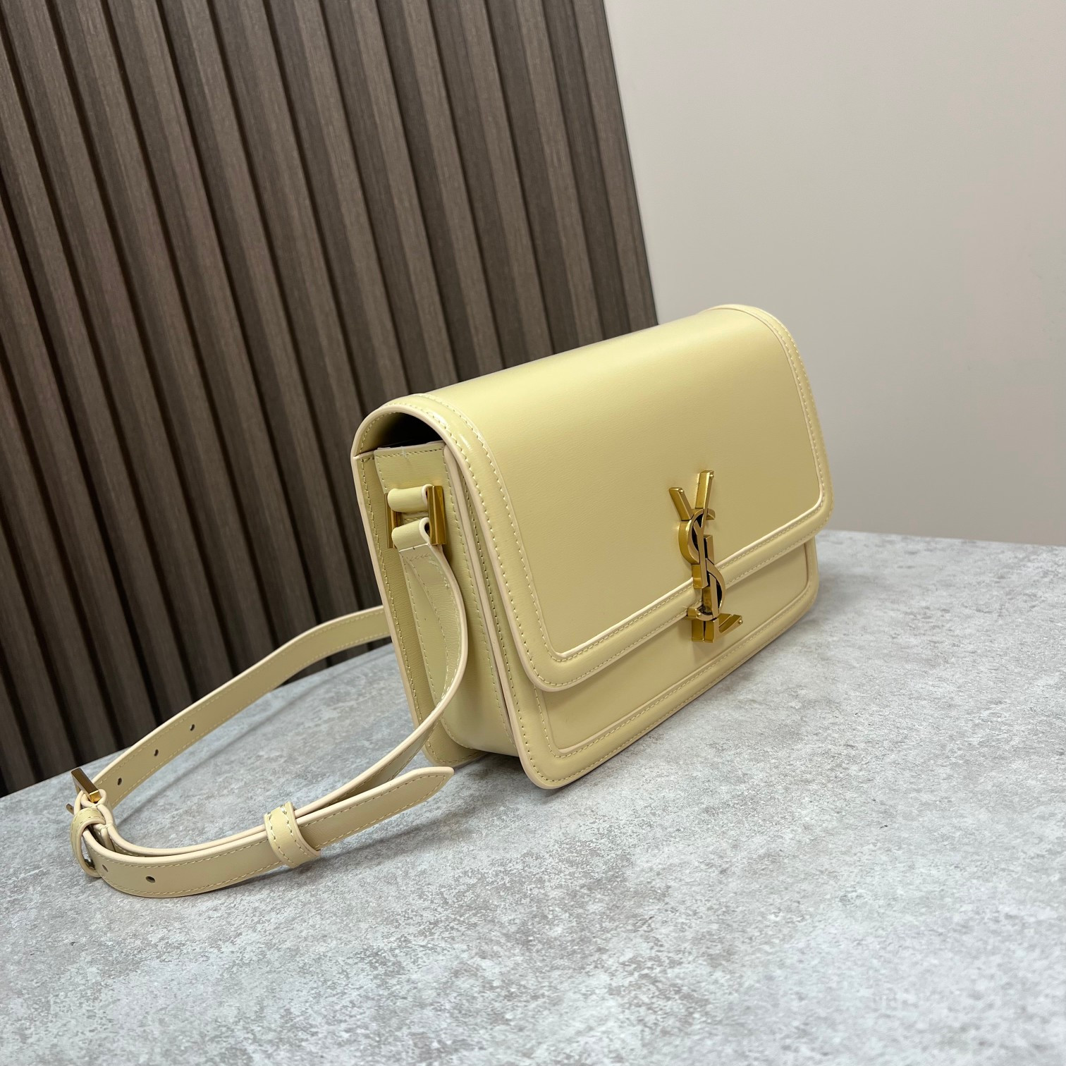 y*l solferino medium satchel in box Sa**t Lau*nt yellow 9.1 x 6.3 x 2.4 inches
