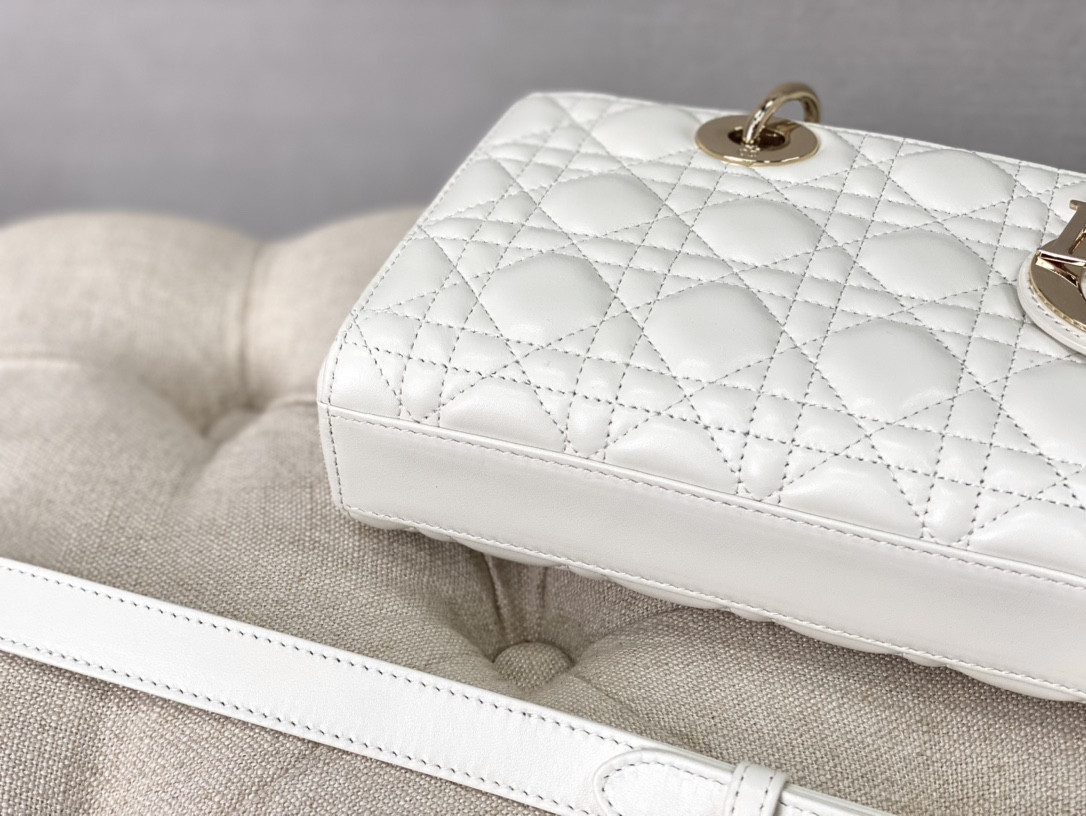 D*or lady d-joy bag medium white 26 x 13.5 x 5 cm