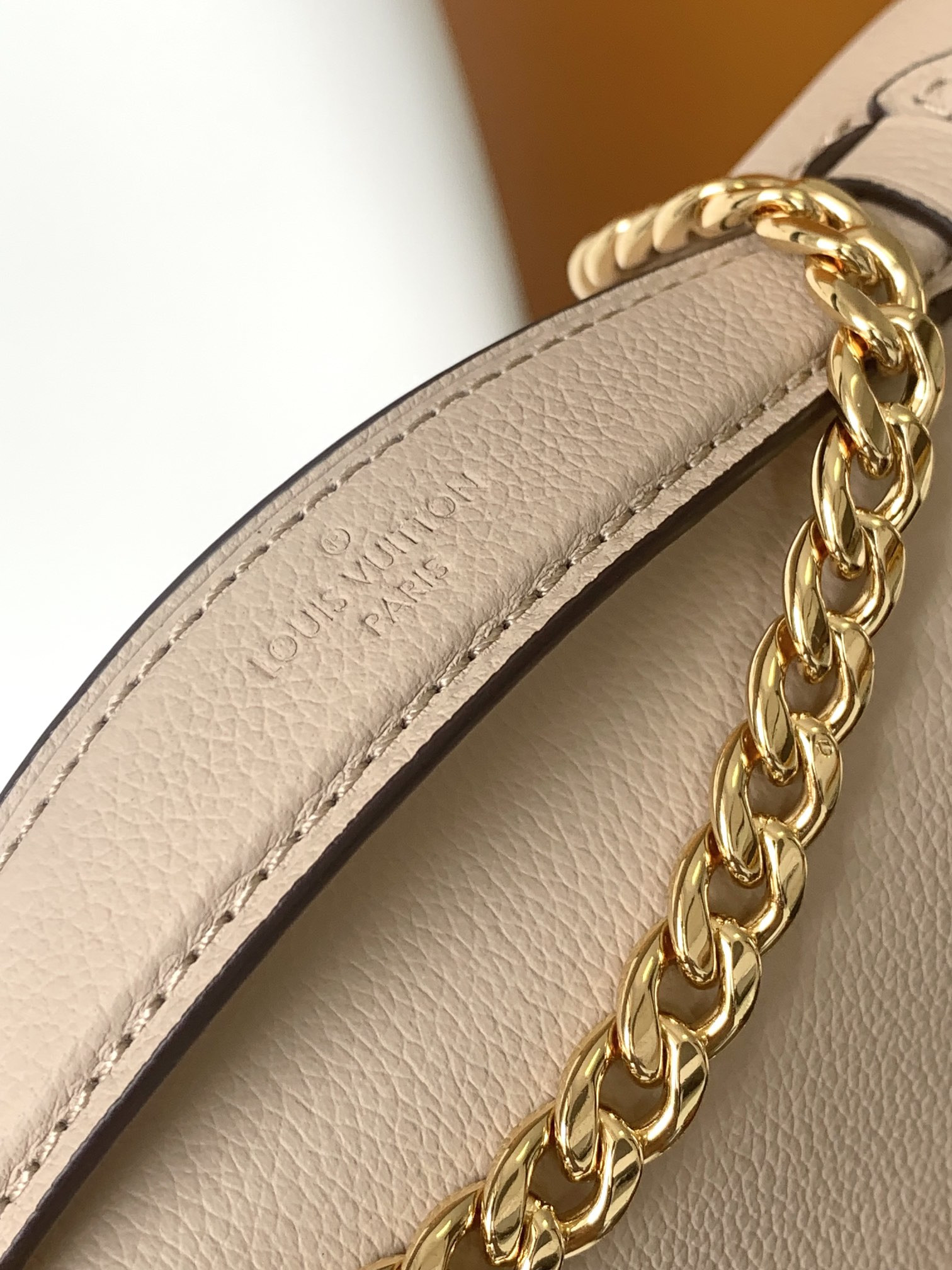 LV M22792 Oxford 8.7 x 6.3 x 3.7 inches