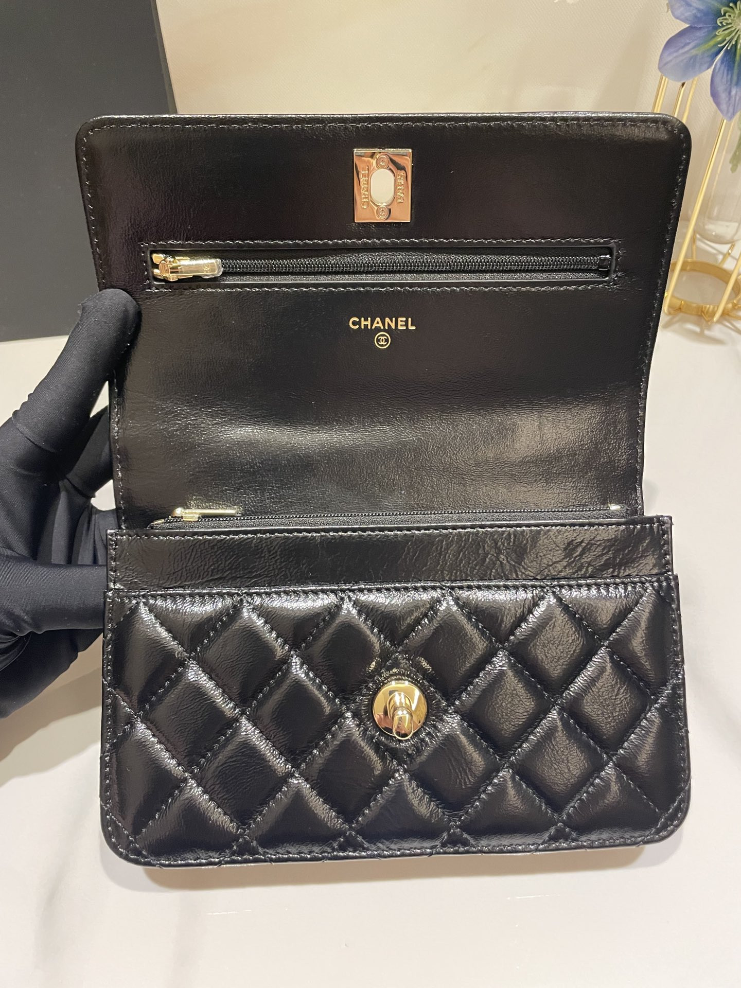 Ch*el classic wallet on chain rhinestone handle black 4.8 × 7.5 × 1.4