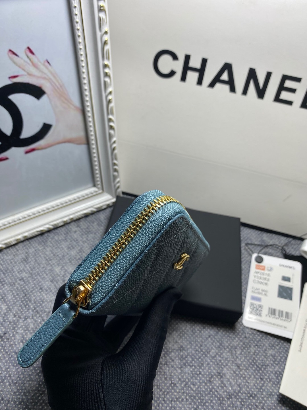 Ch*el zipped coin purse 7.5x 11x 2.5cm