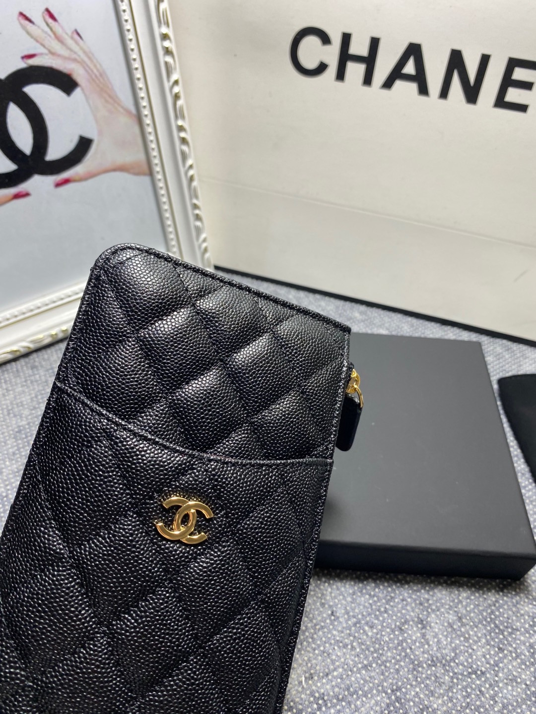 Ch*el long zipped wallet 19-11cm