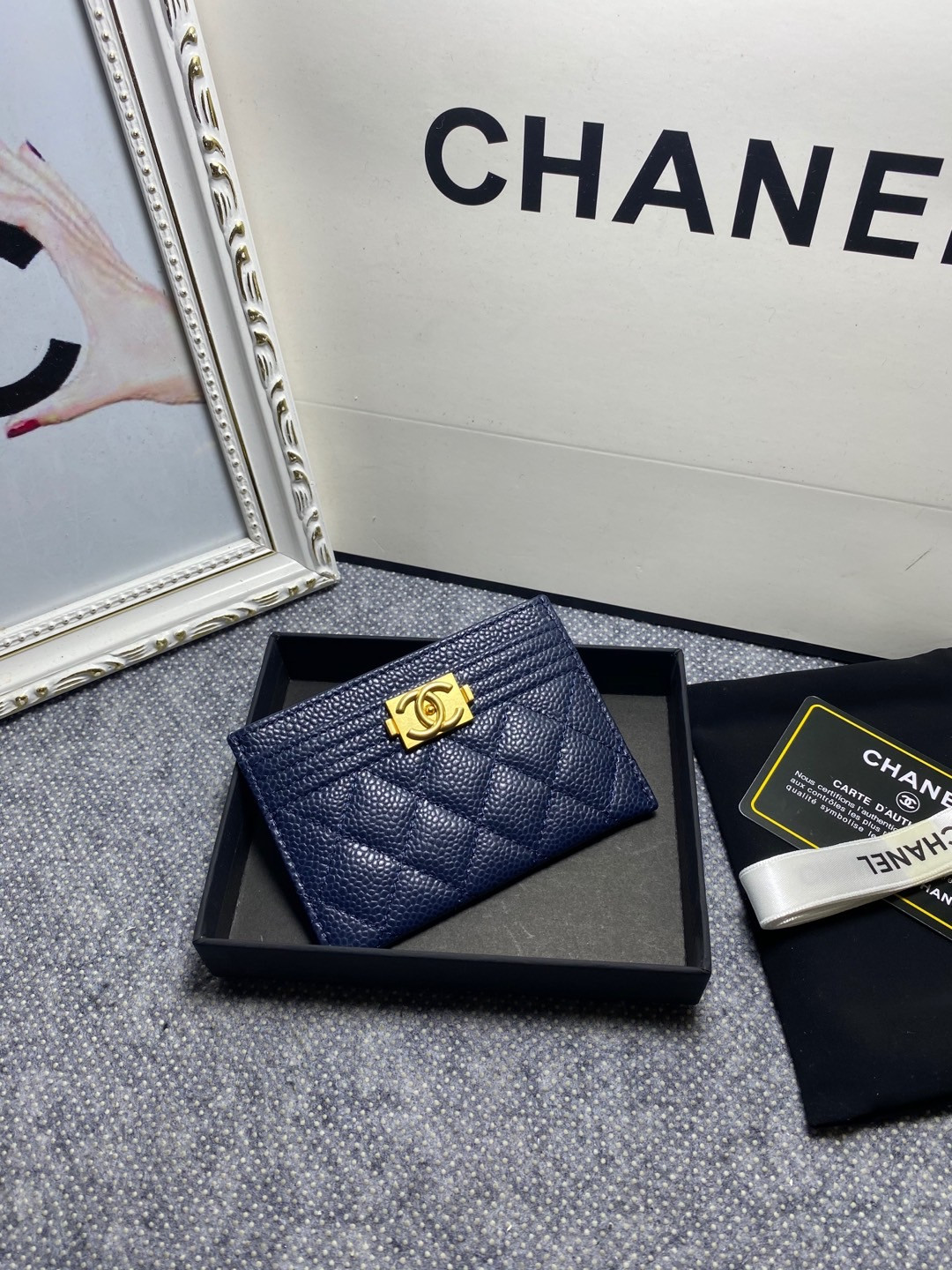 Ch*el card holder 10cm