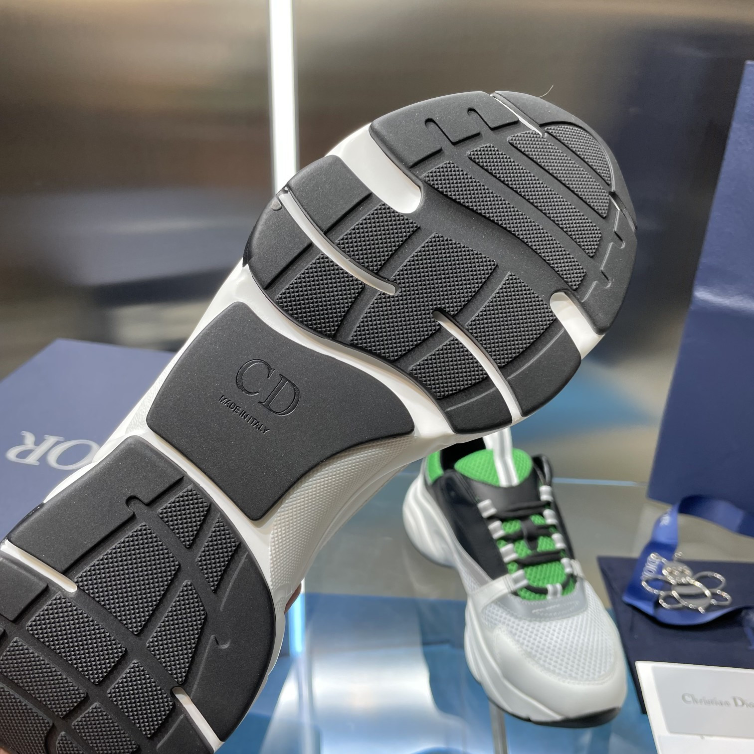 ua D*or b22 sneaker
