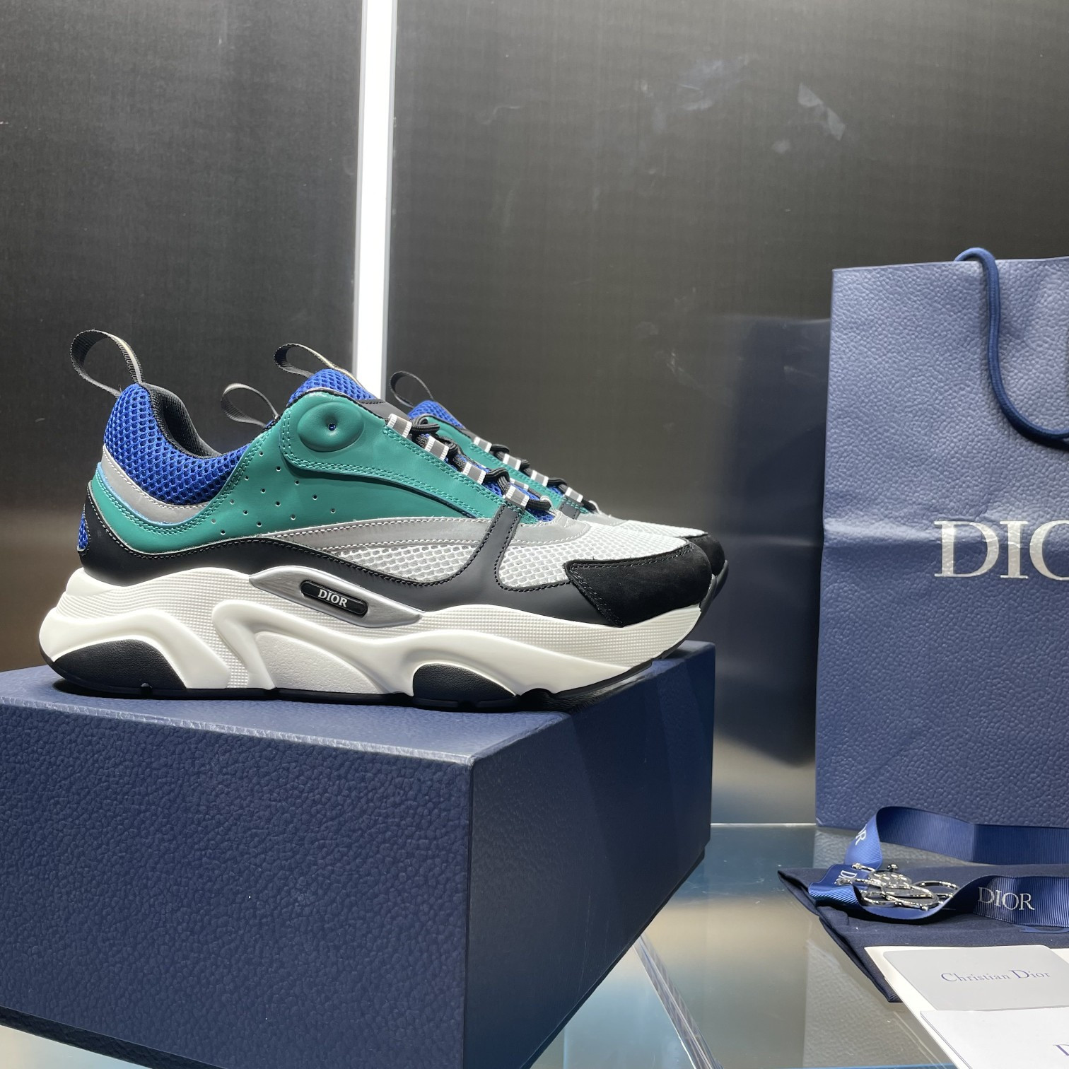 ua D*or b22 sneaker