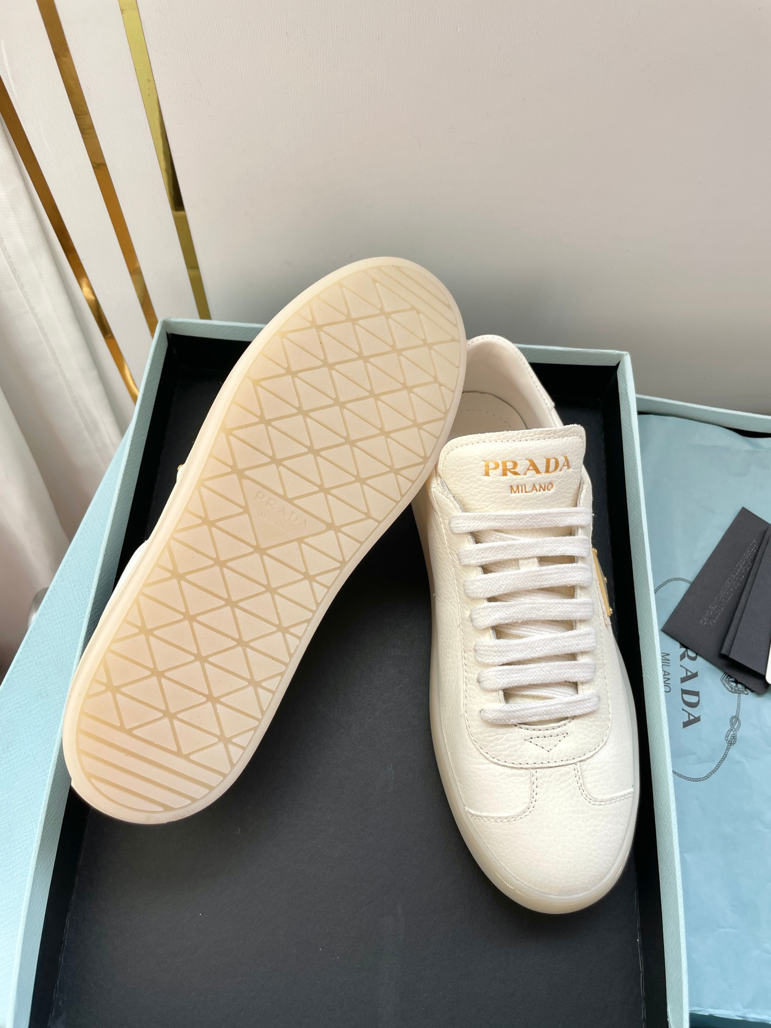 ua Pra*a downtown nappa leather sneakers