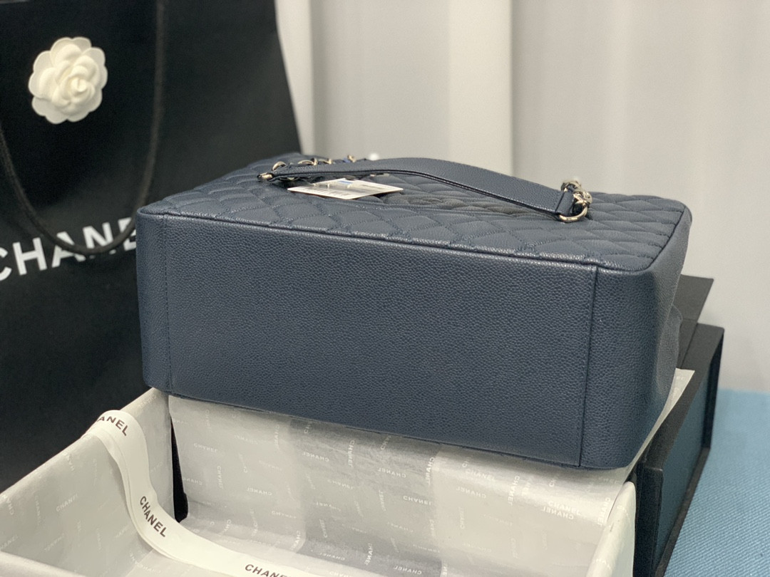 Ch*el gst caviar leather hardware 24x33x13cm