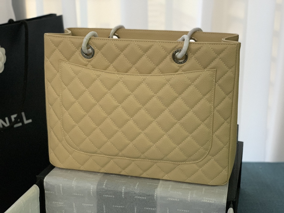Ch*el gst caviar leather hardware 24x33x13cm