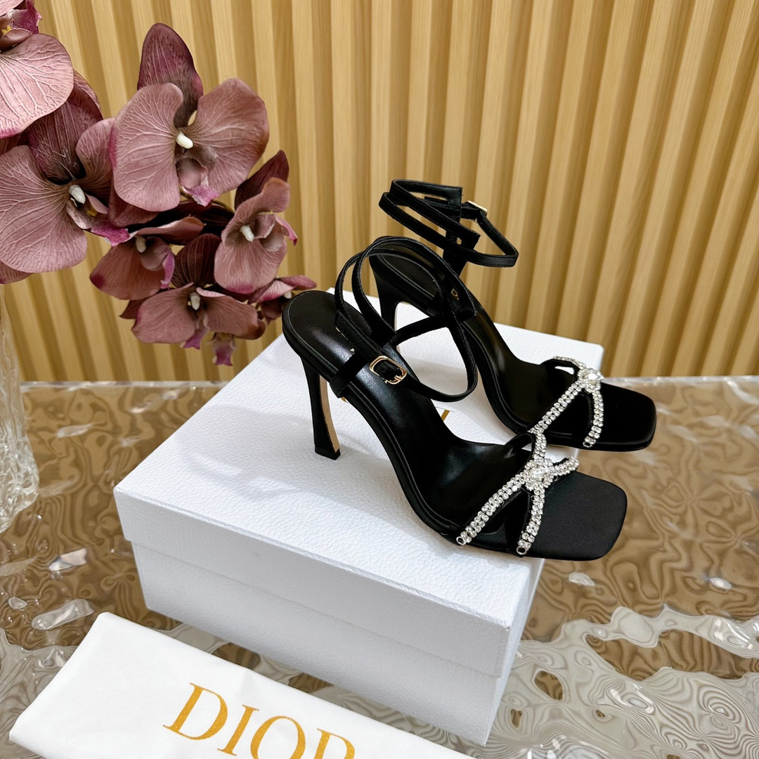 ua D*or slingback pump