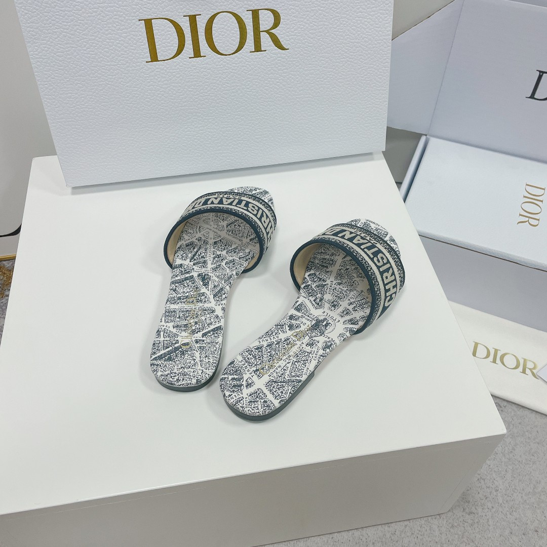 ua D*or dway slide