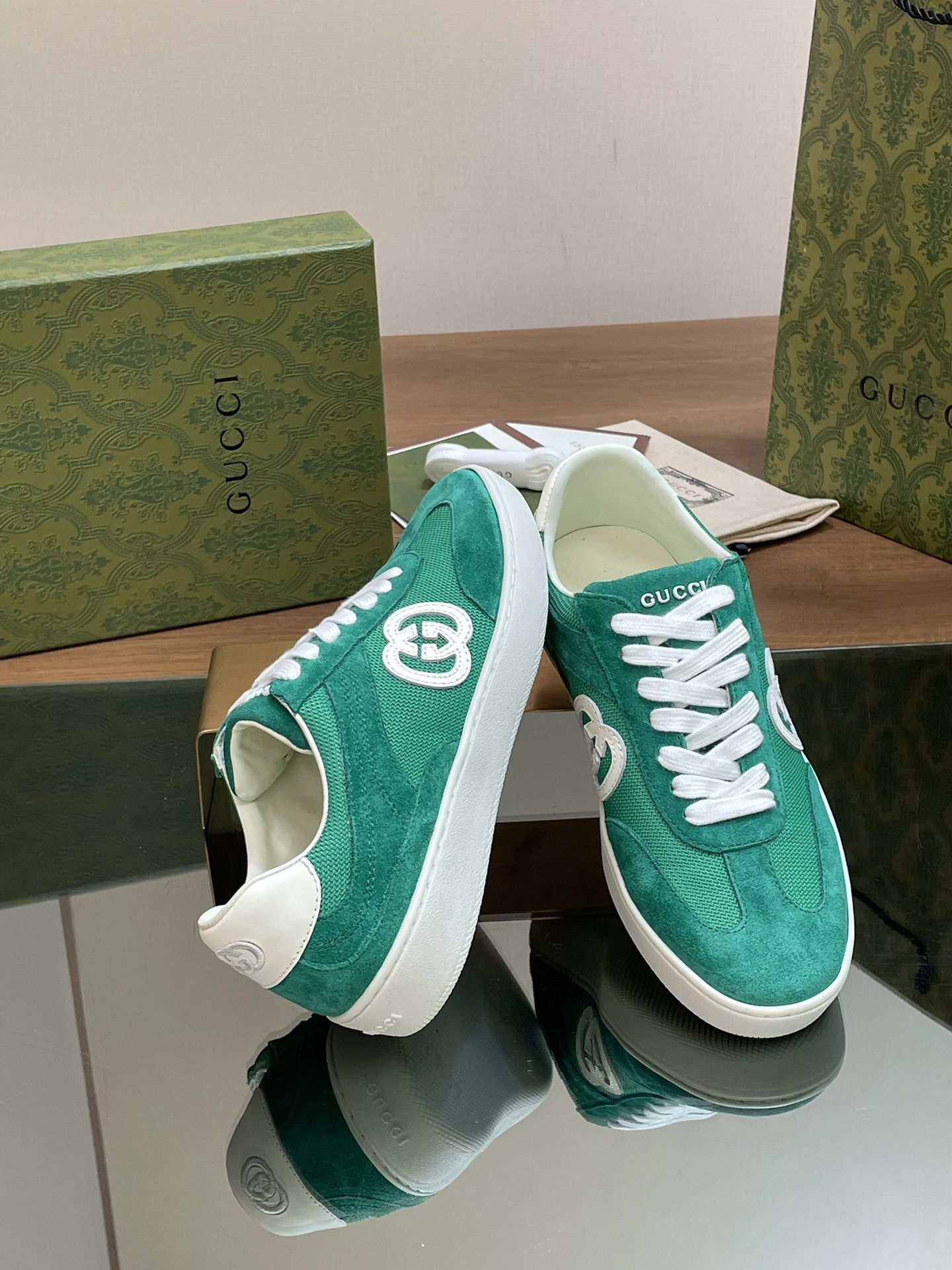 ua G*u*i interlocking g sneaker green