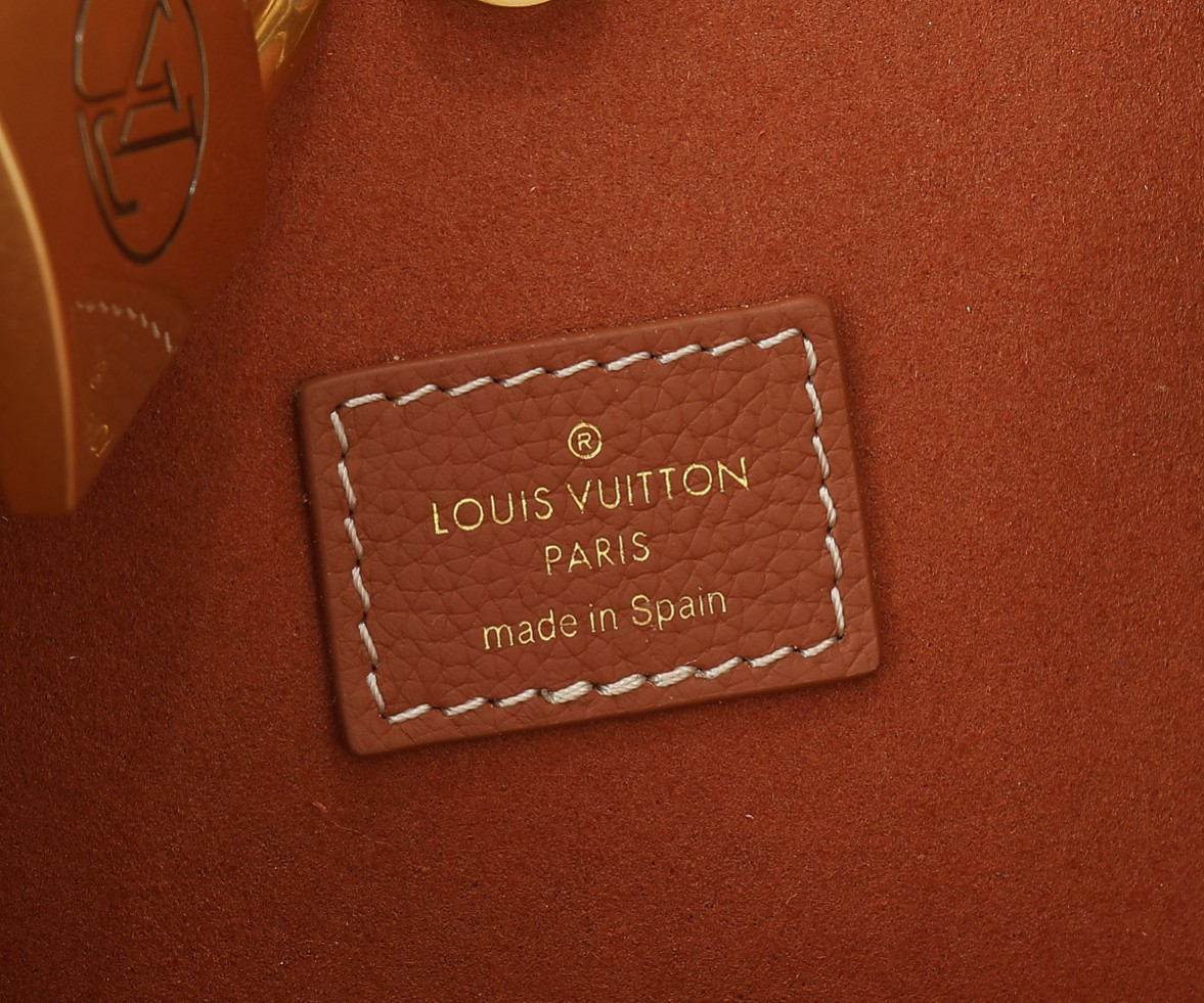 LV Low Key Hobo MM M25354 12.2 x 13.8 x 7.1 in