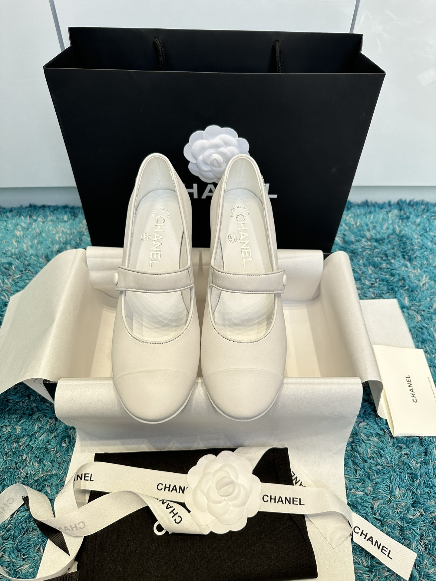 ua Ch*el mary janes pump