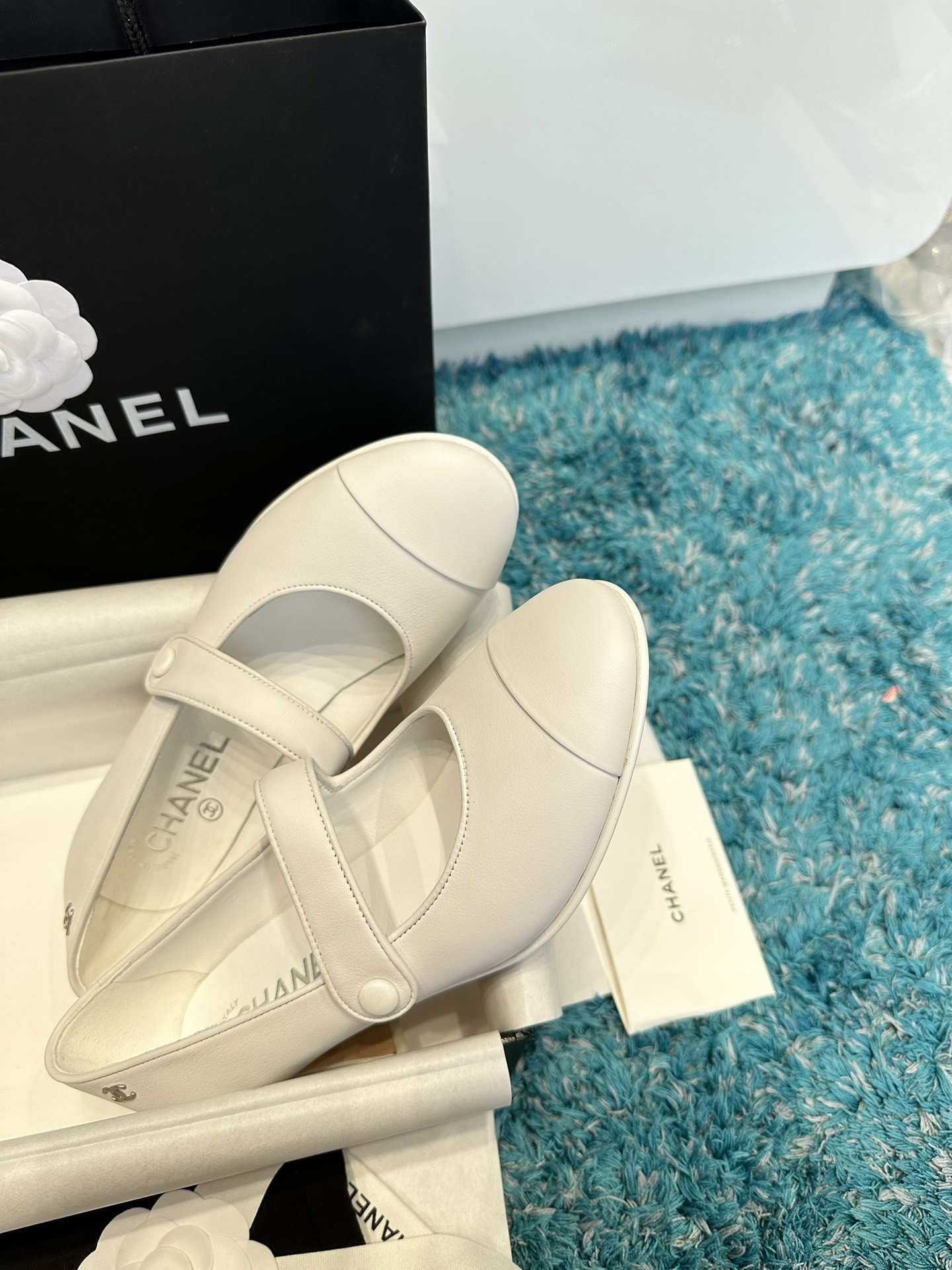 ua Ch*el mary janes pump
