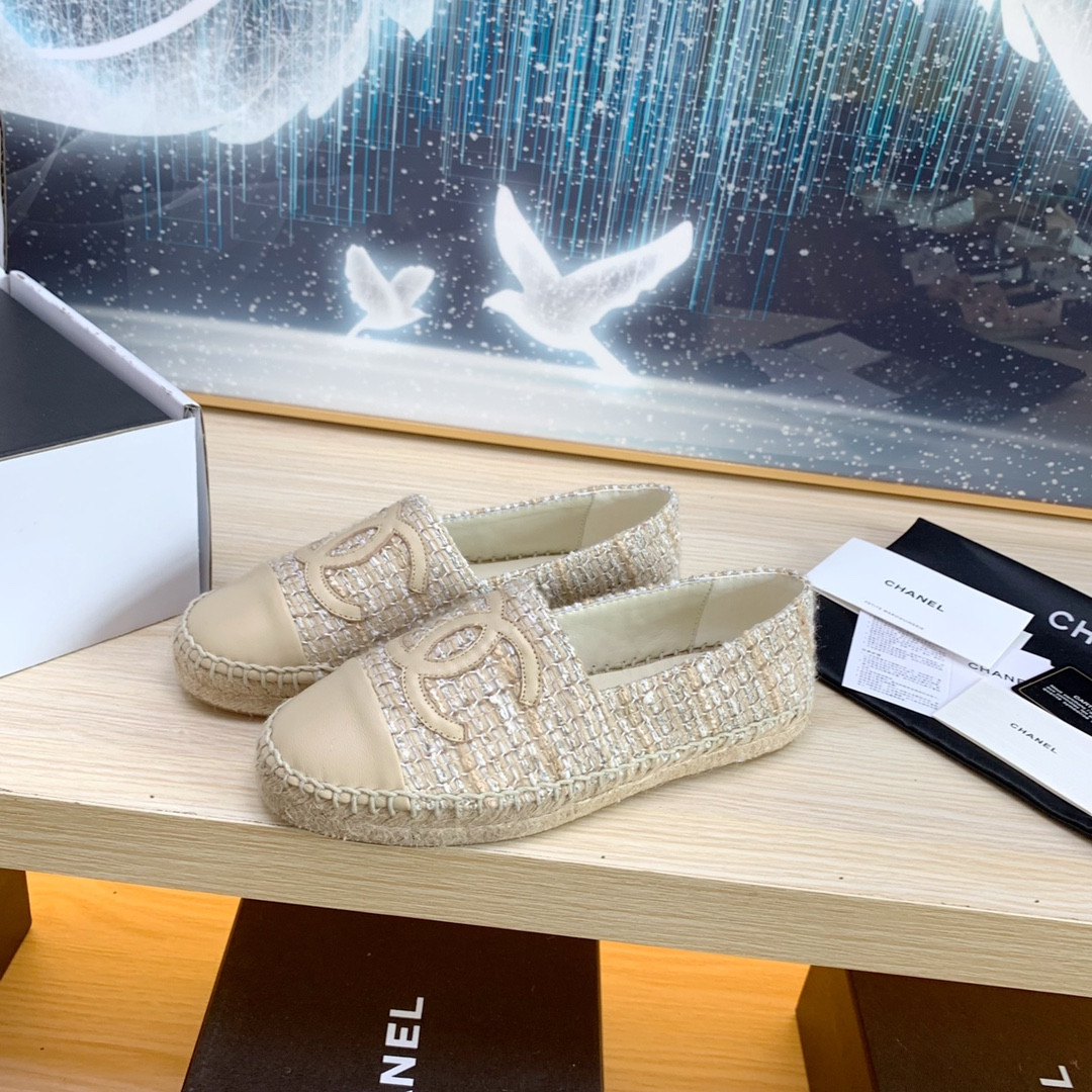 ua Ch*el espadrilles
