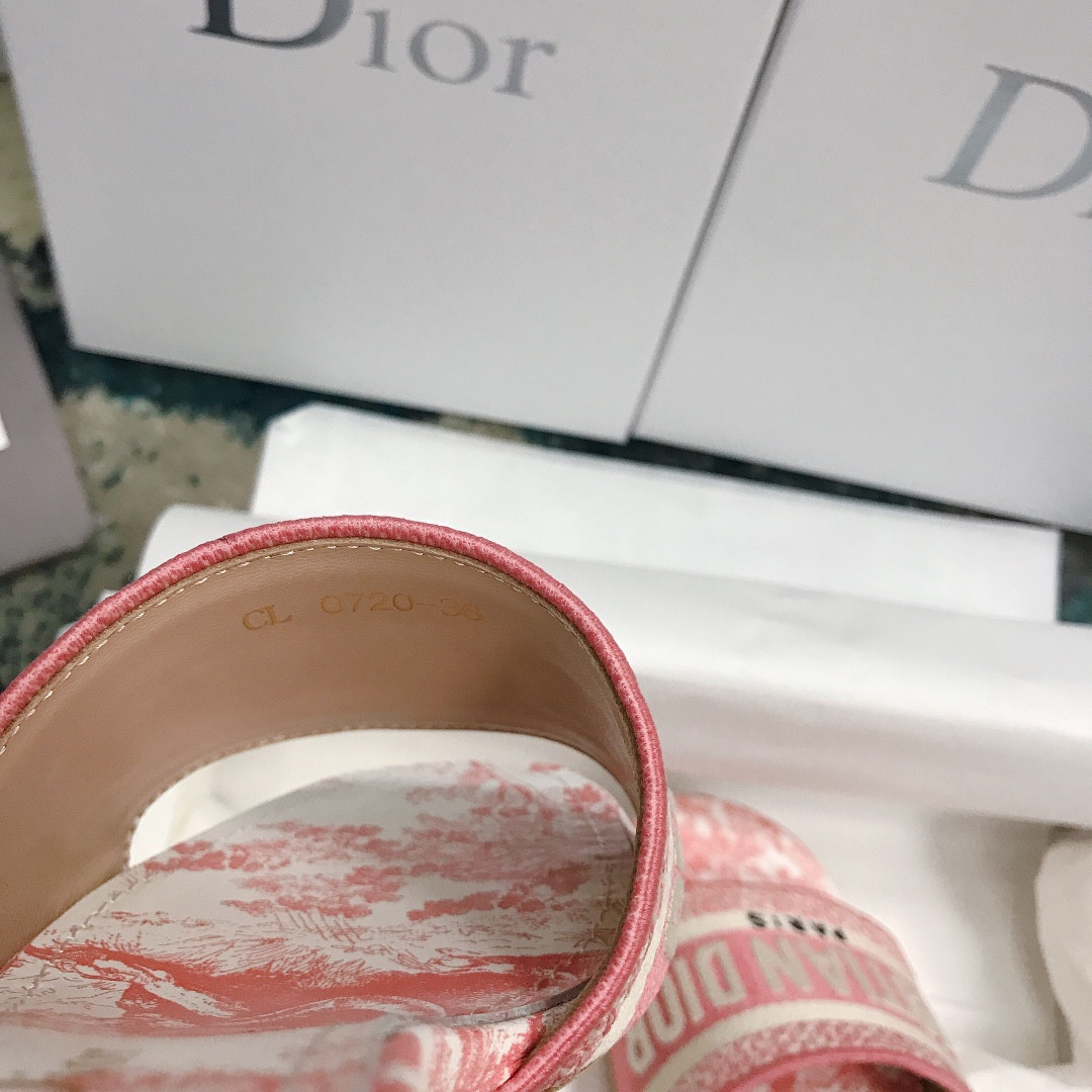 ua D*or dway heeled slide