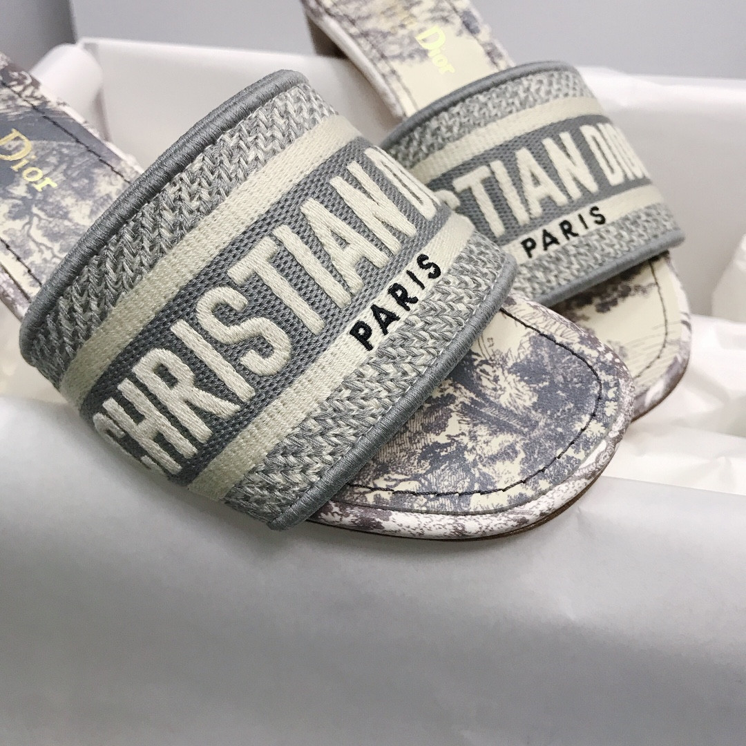 ua D*or dway heeled slide