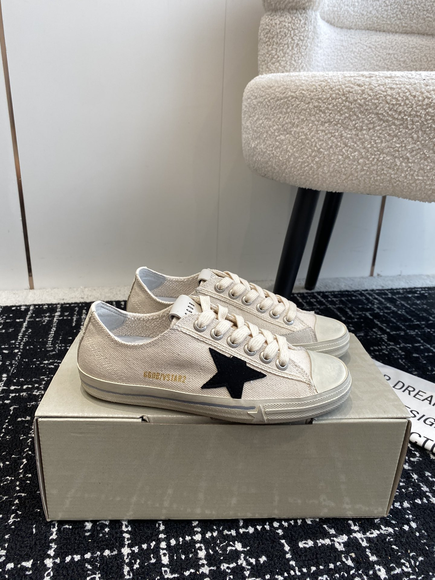 UA Golden Goose V-STAR Sneaker