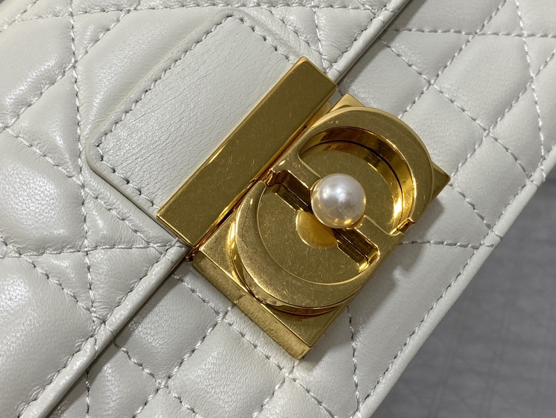 D*or small ange bag latte macrocannage calfskin 20 x 12 x 5 cm