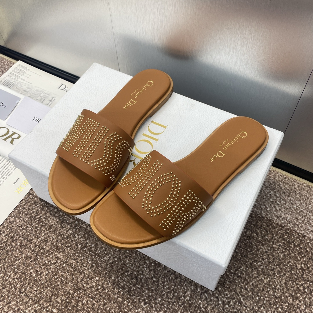 ua D*or dway slide