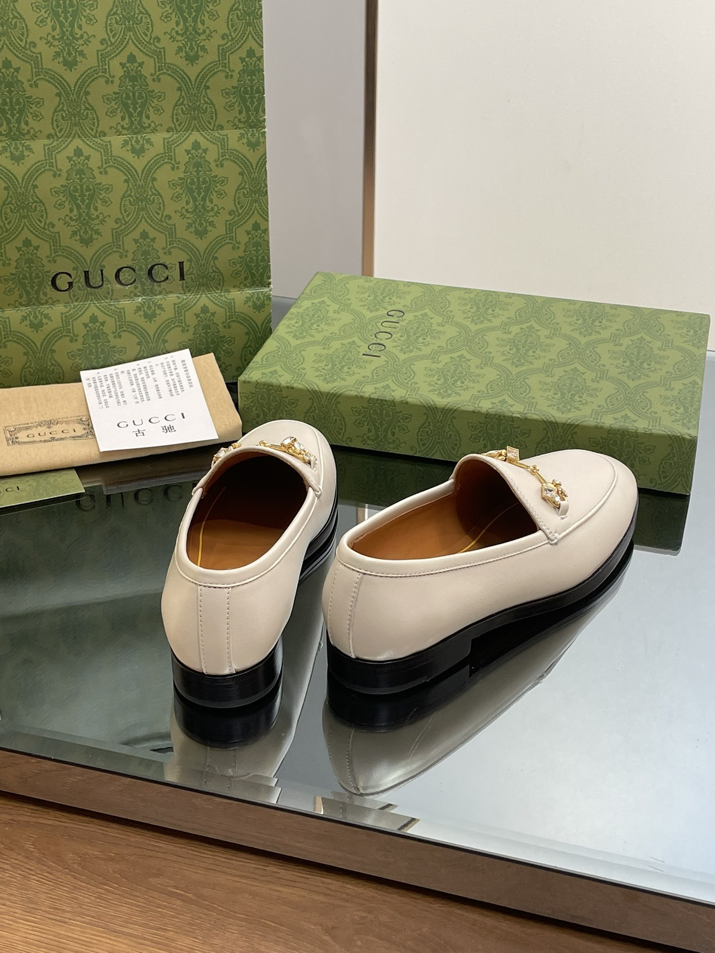 ua G*u*i horsebit loafer