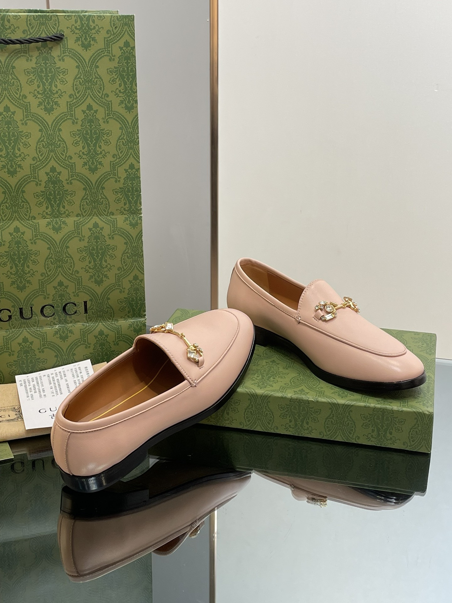 ua G*u*i horsebit loafer